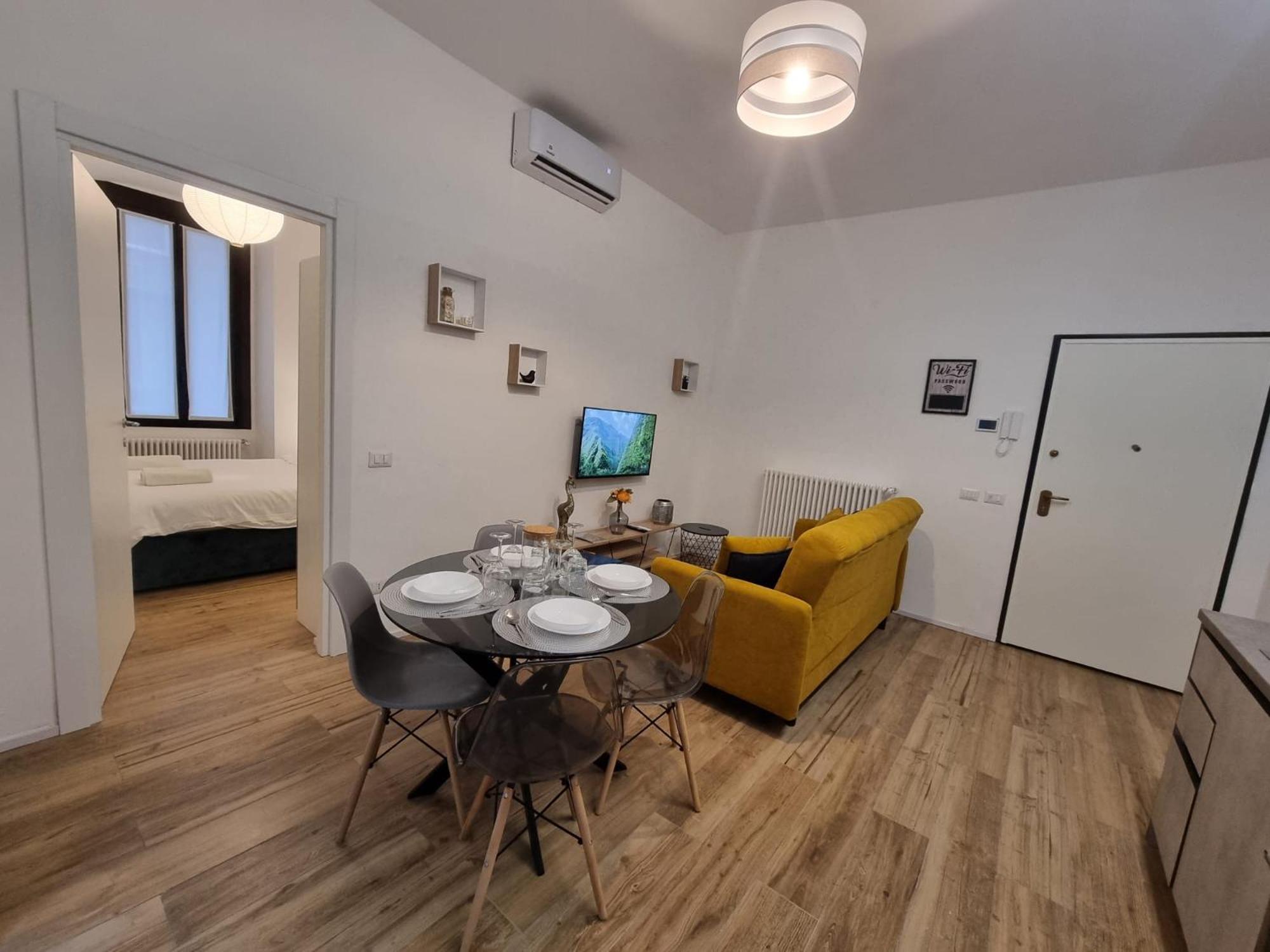 Two-Bedroom Superior Apartment Separate Building - Photo 11