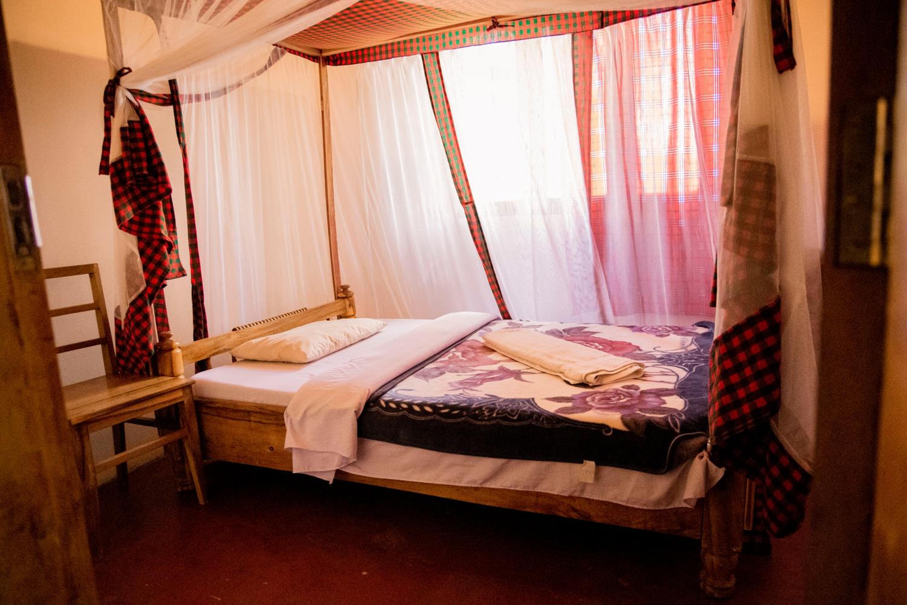 Queen Room with Garden View