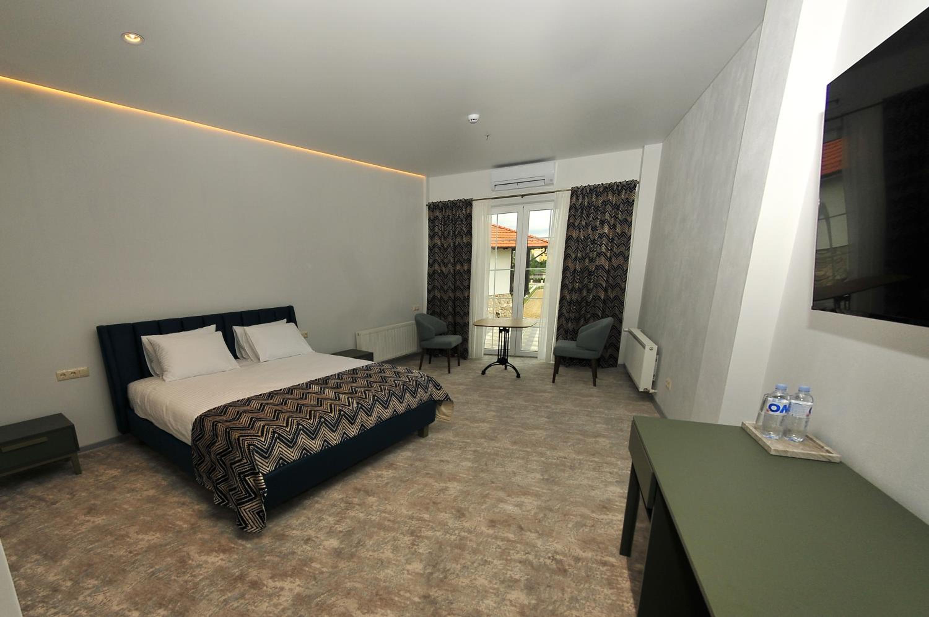 Suite with Balcony photo 1