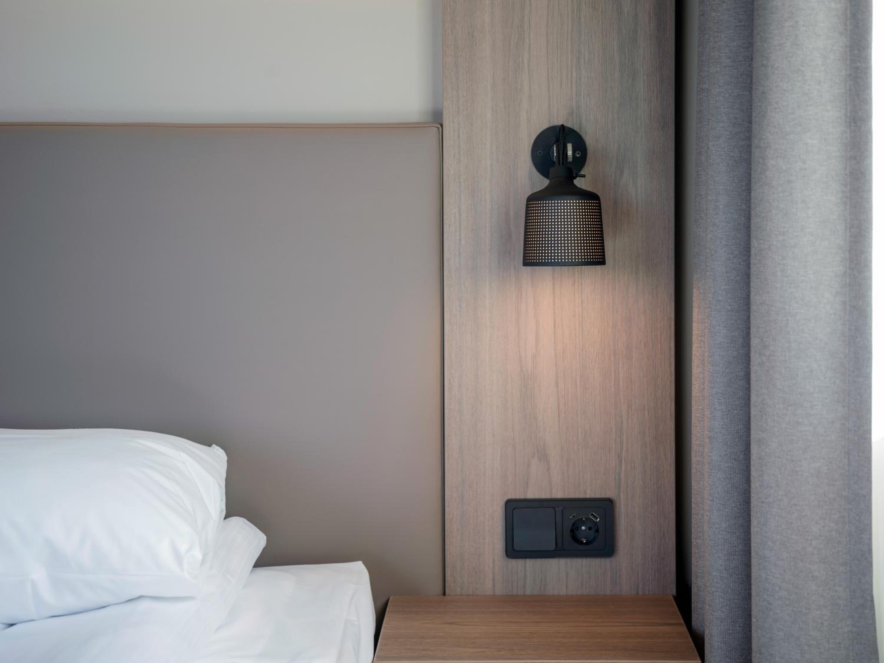 Standard Double or Twin Room - Photo 14