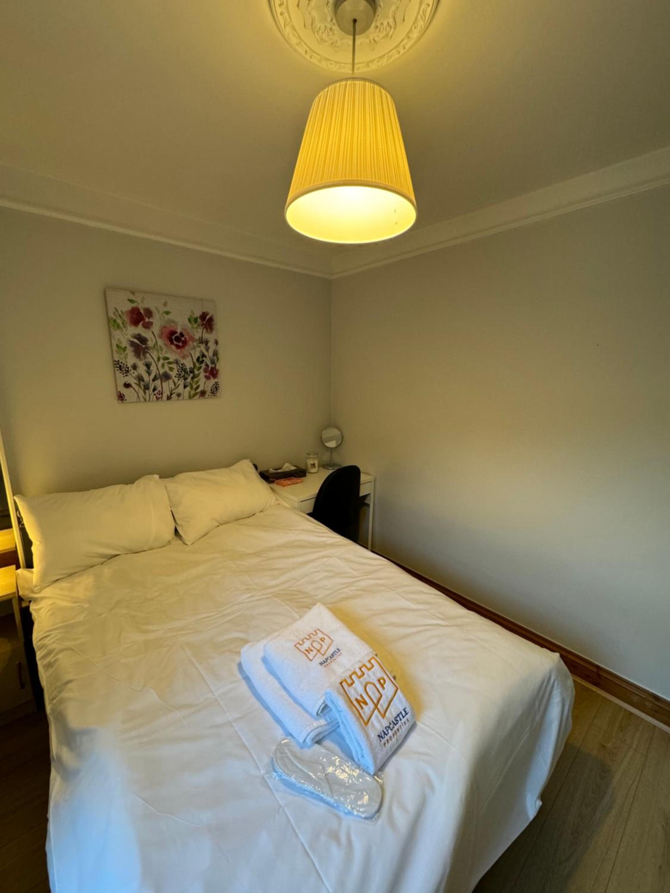 Single Room With Shared Bathroom photo 2