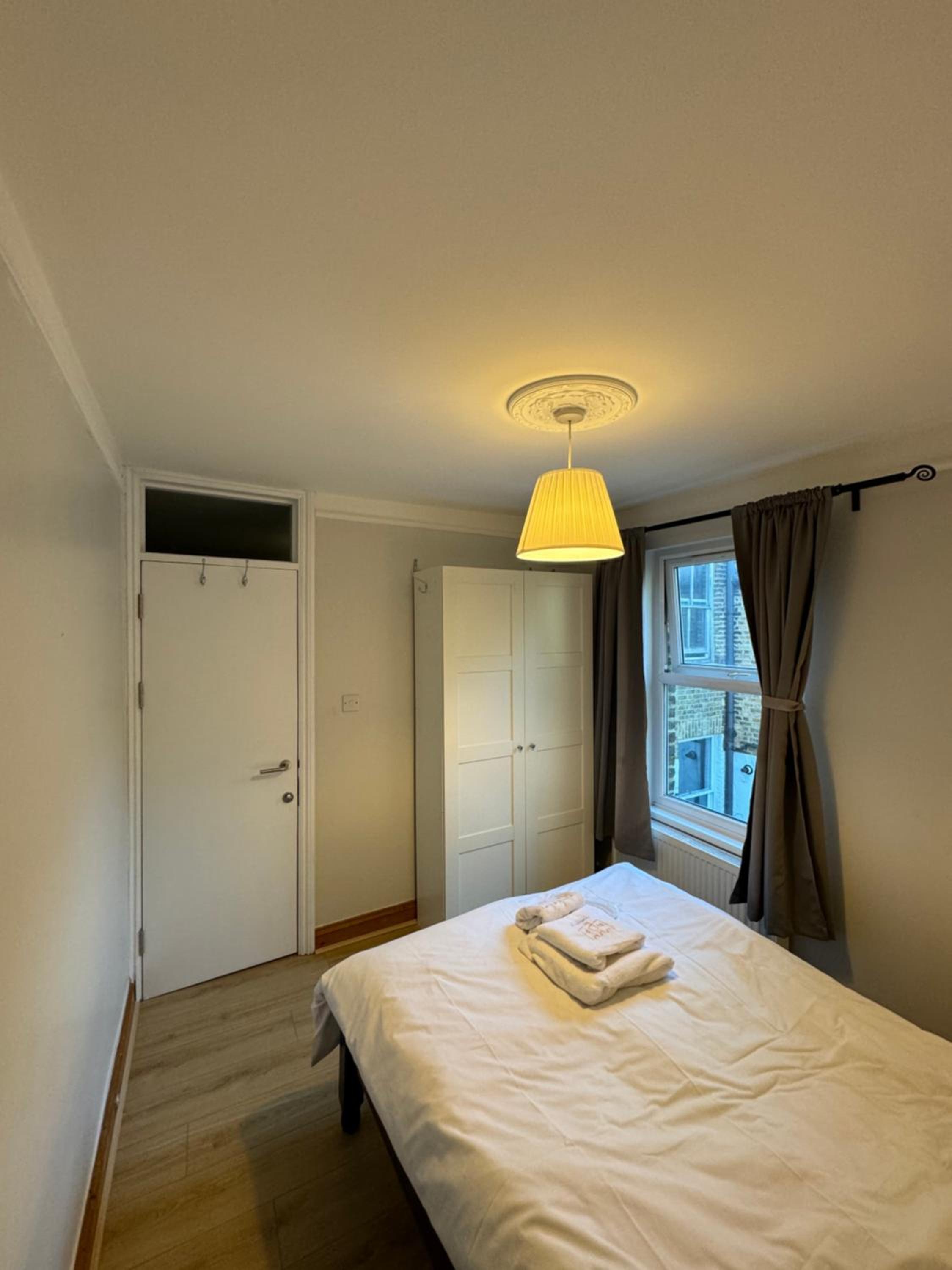 Single Room With Shared Bathroom photo 1