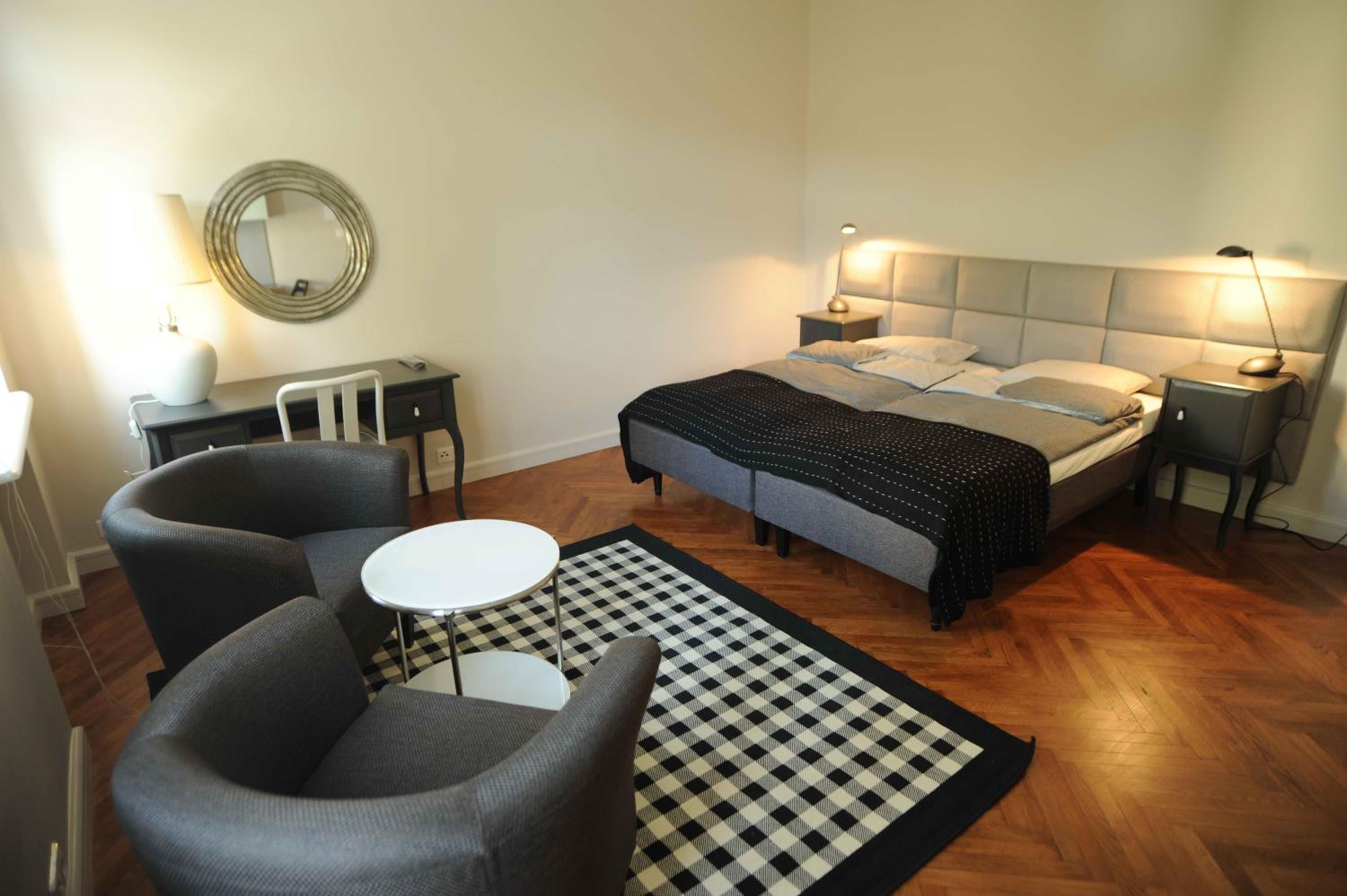 Superior Studio - Photo 1