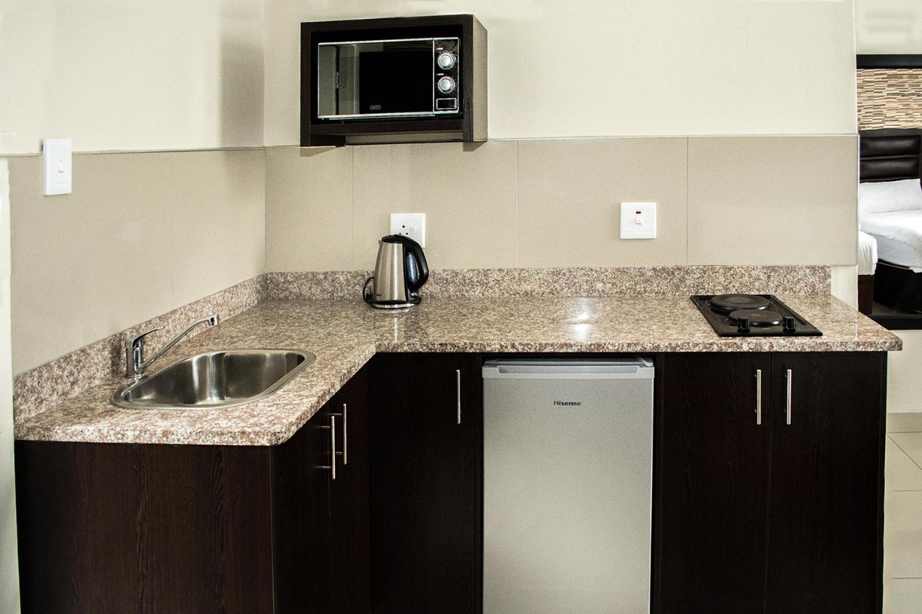 Self-Catering Room - Photo 6