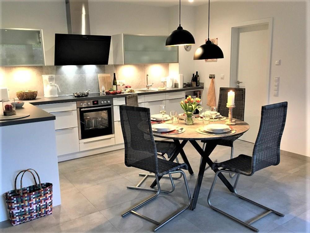 Apartment with Terrace photo 3