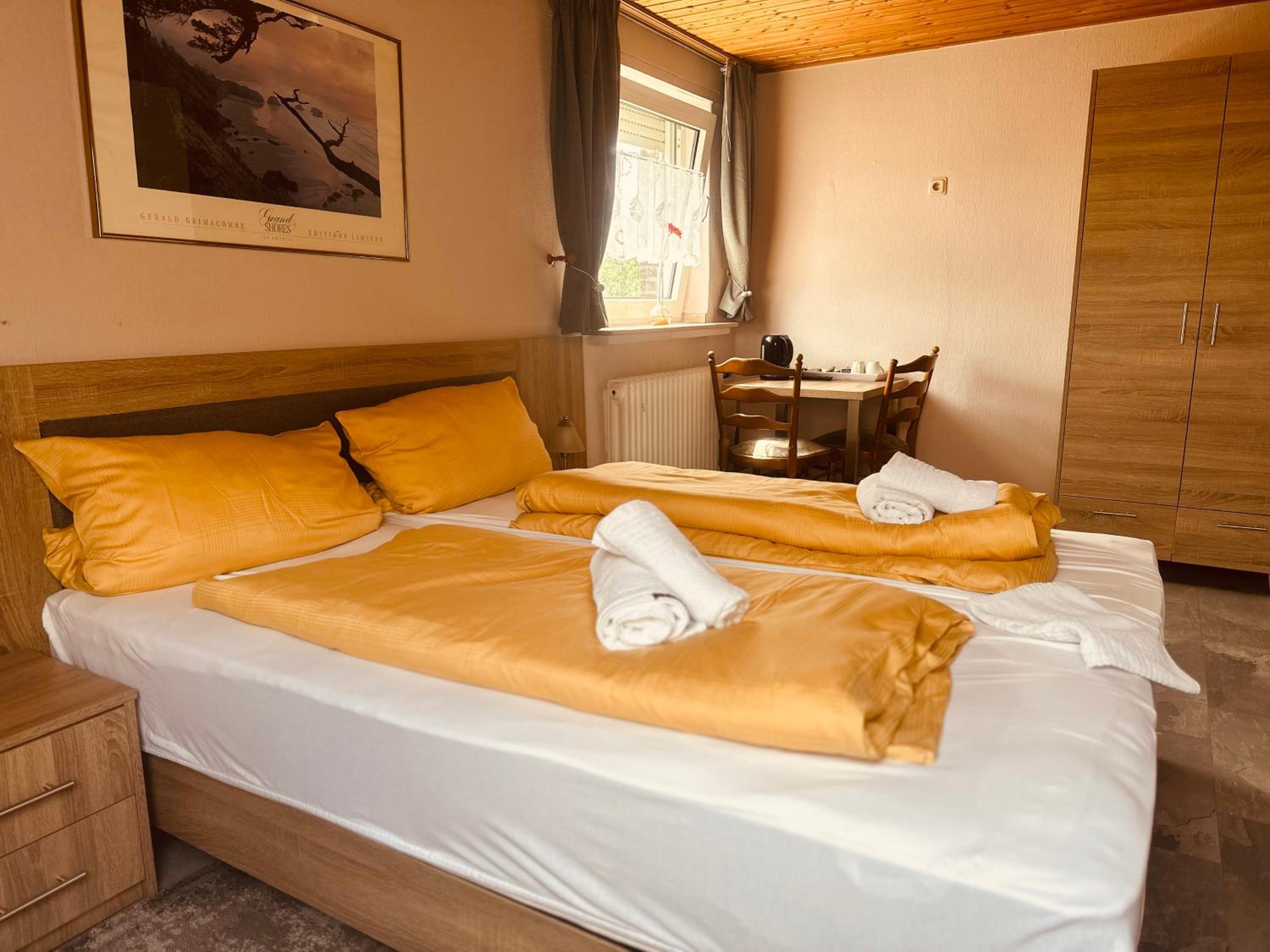Budget Double Room - Photo 1
