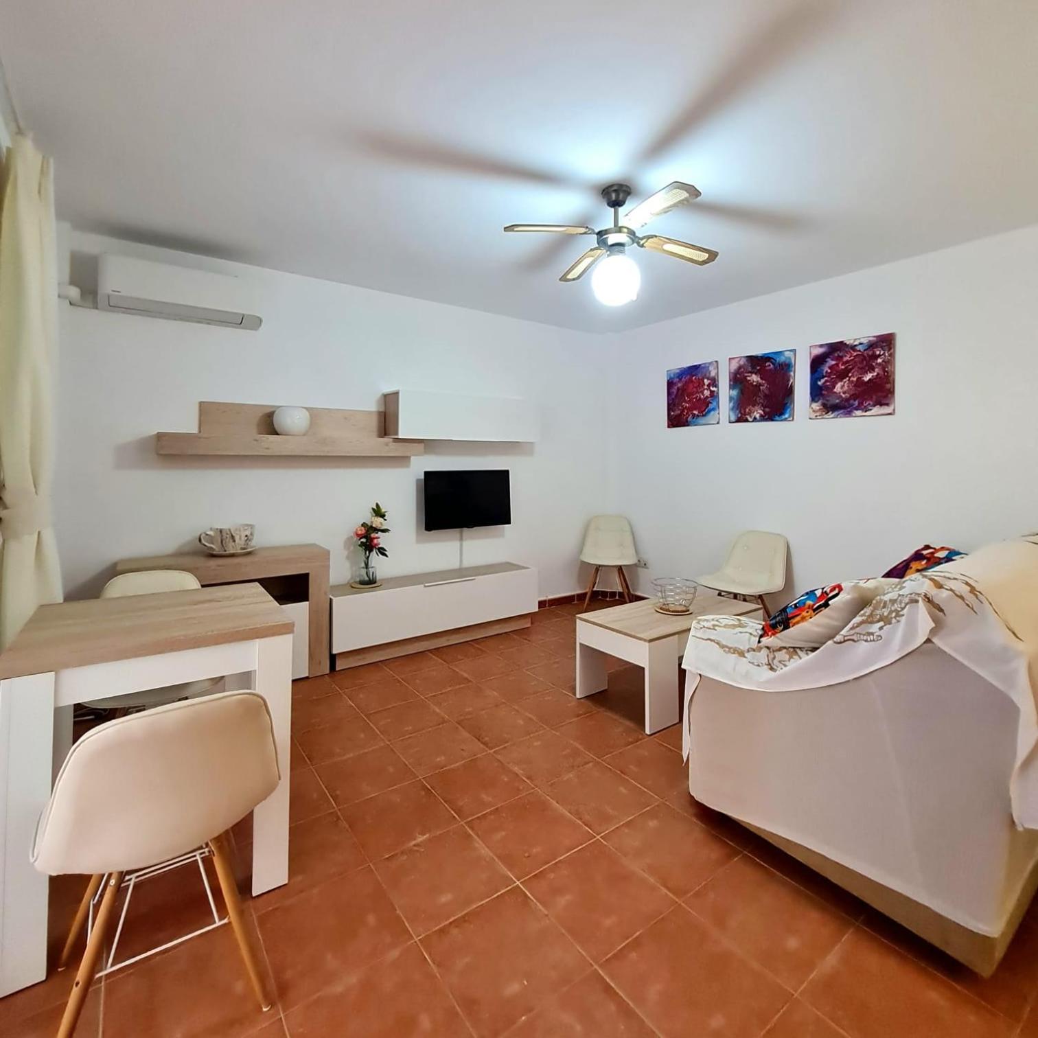 One-Bedroom Apartment photo 2