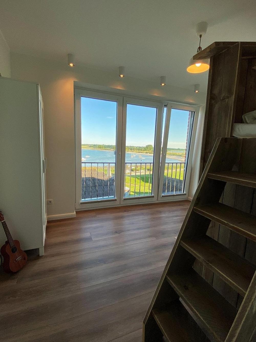 Apartment with Sea View photo 2