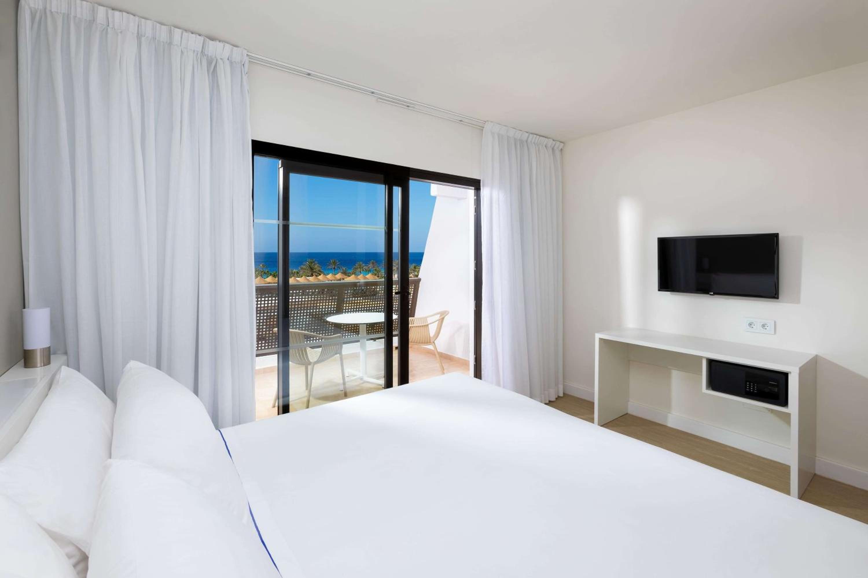 Xtra Junior Suite Vista Mar - Photo 3