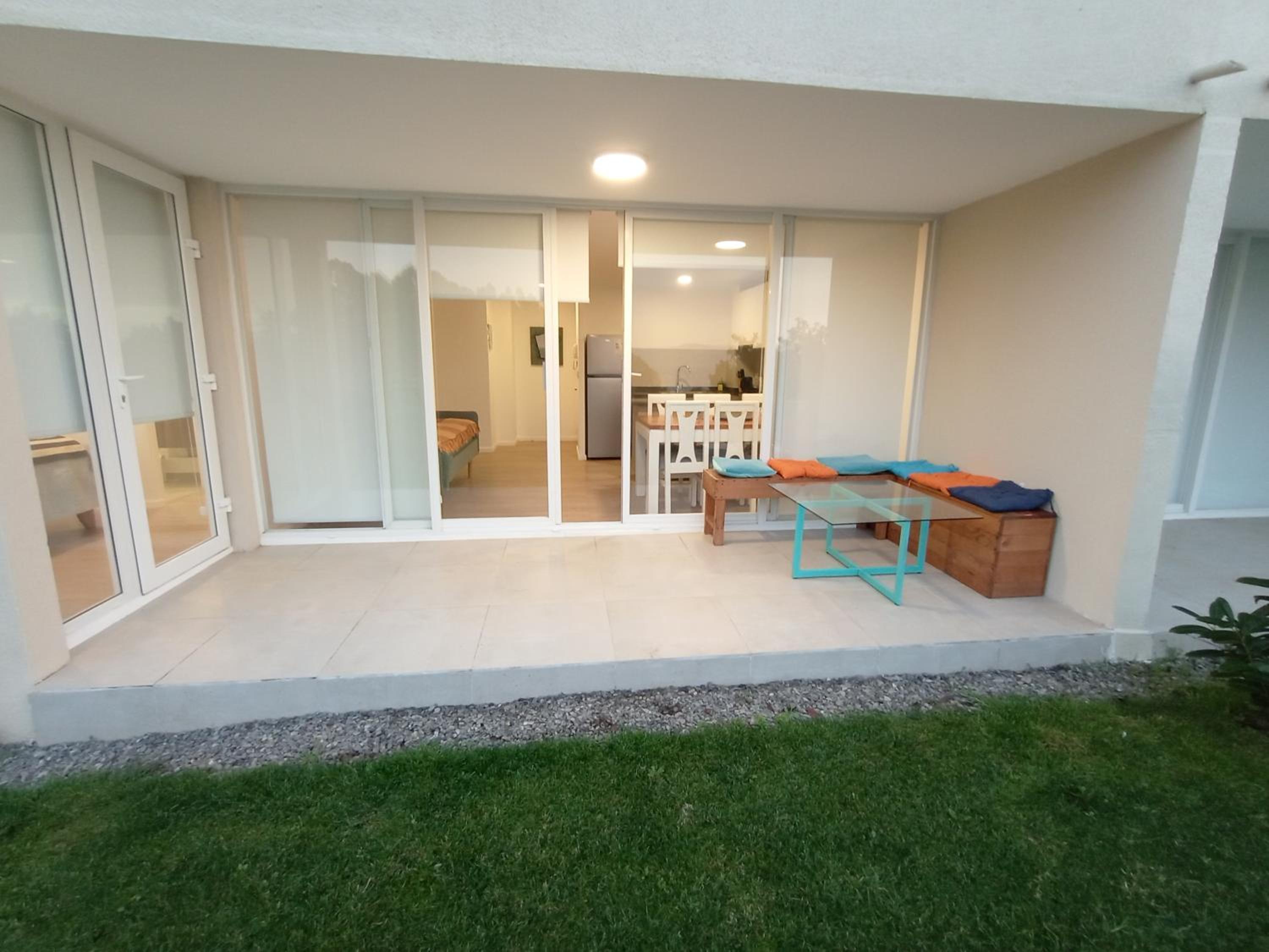 Apartment photo 2