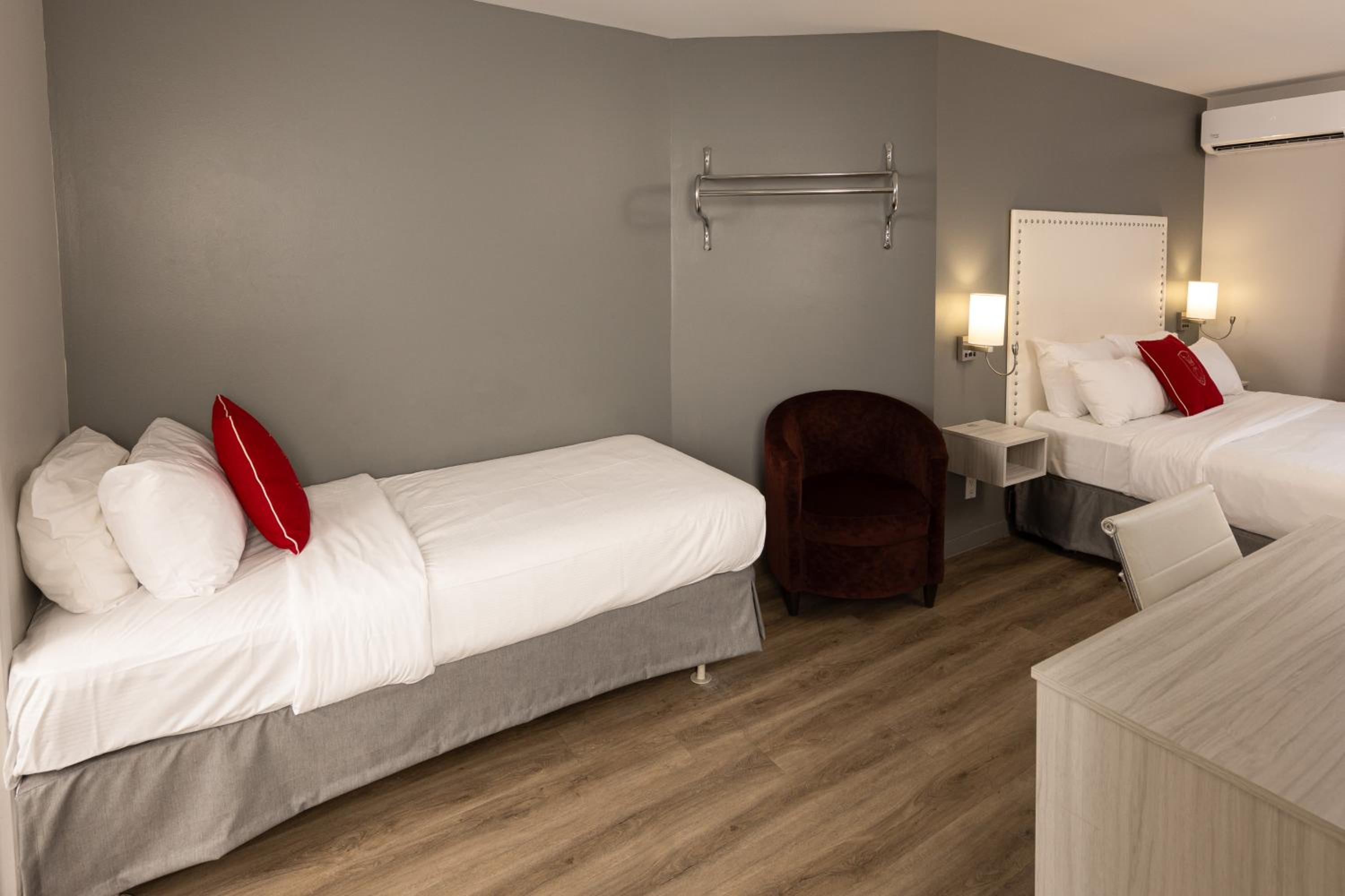 Triple Room - Photo 2