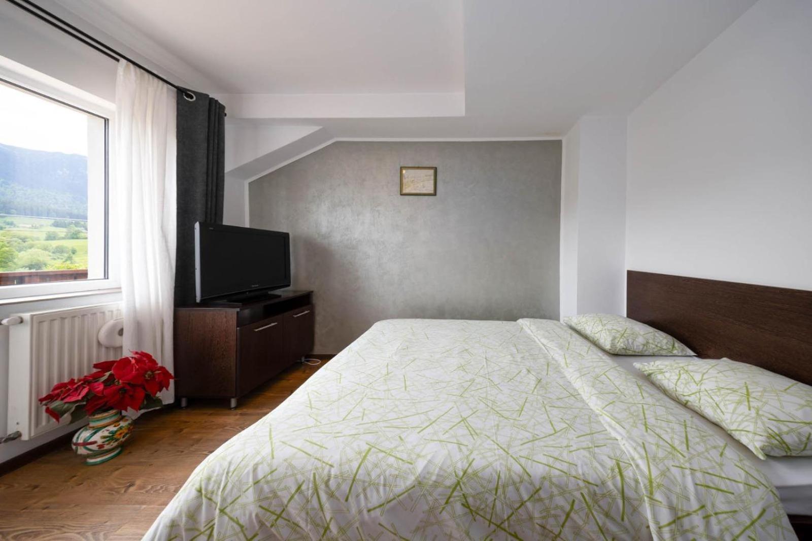 King Room with Balcony photo 1