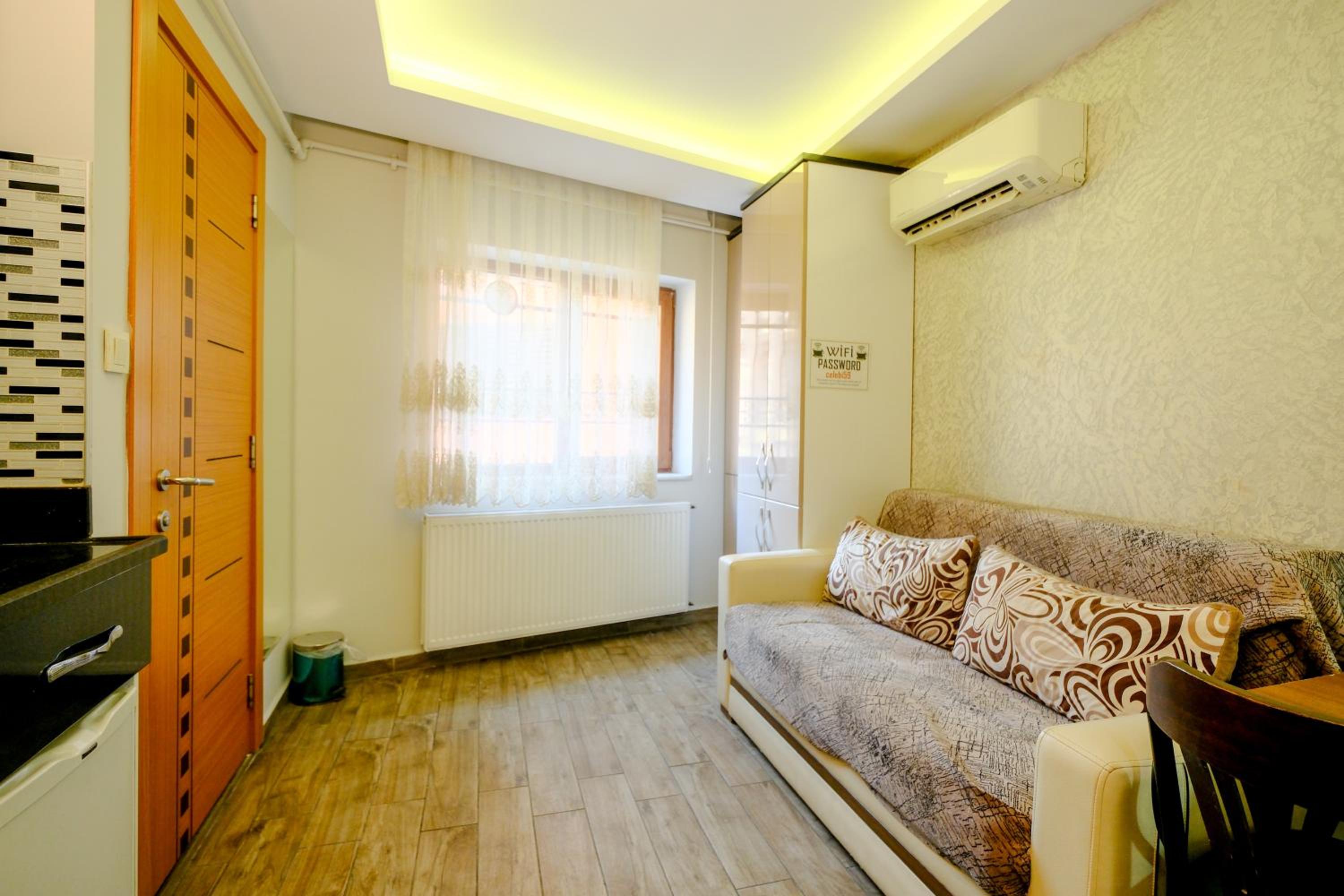 Studio with Sofa Bed photo 2