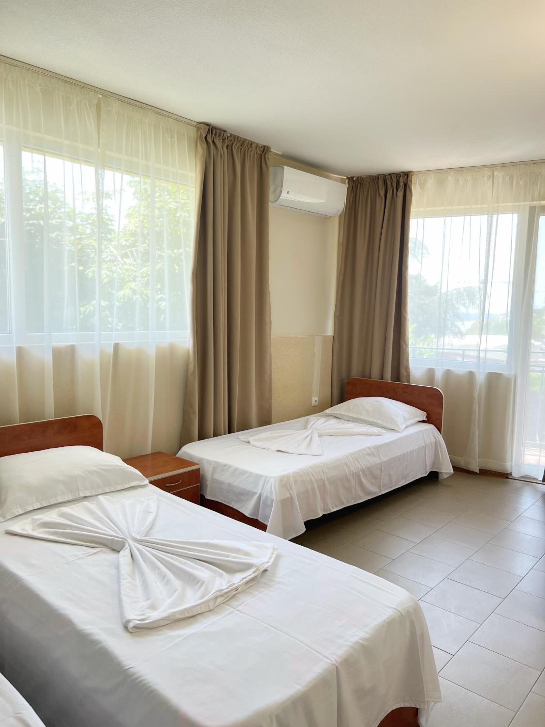 Triple Room photo 2