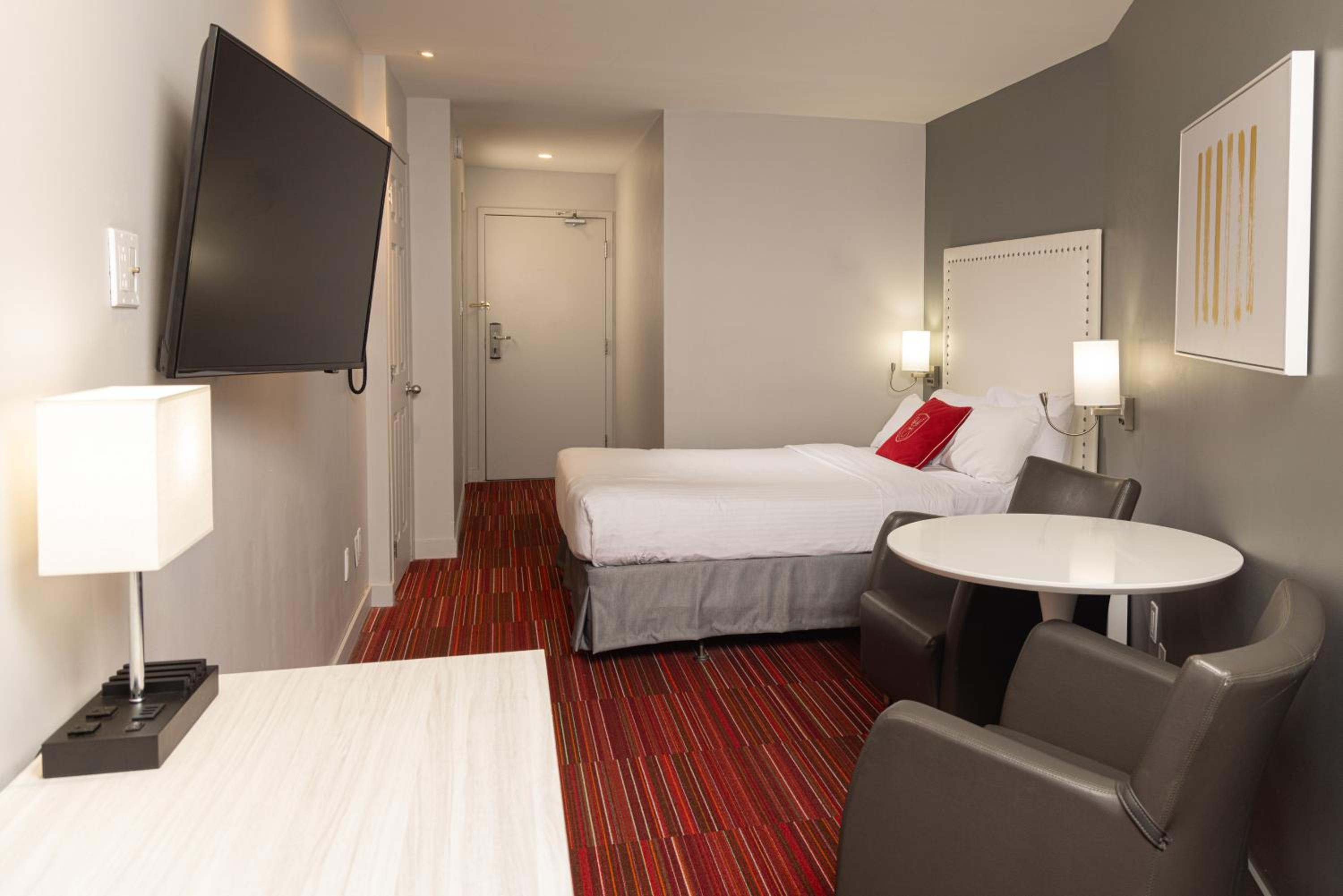 Queen Room - Photo 3