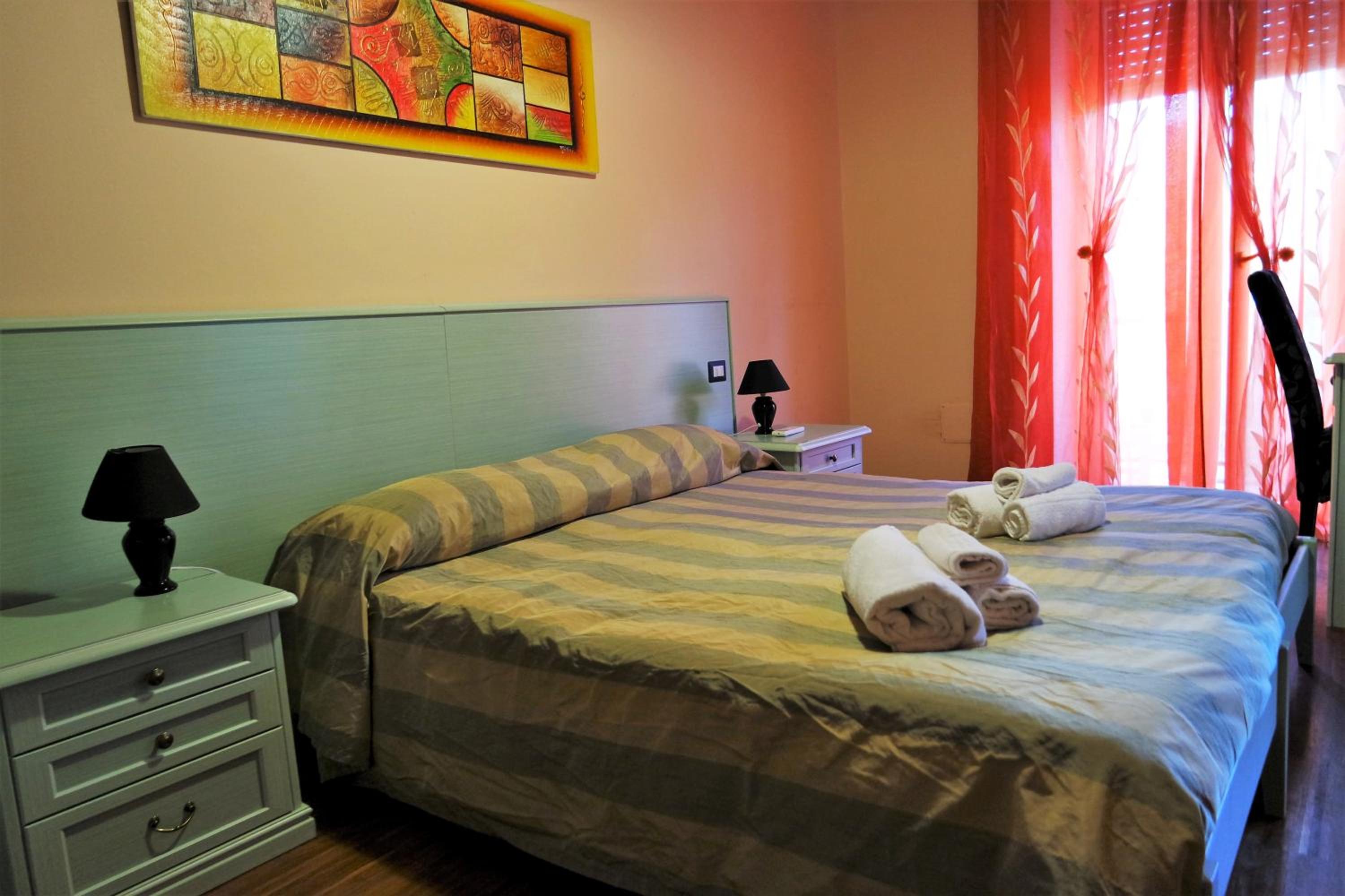 Double Room with Balcony - Photo 1