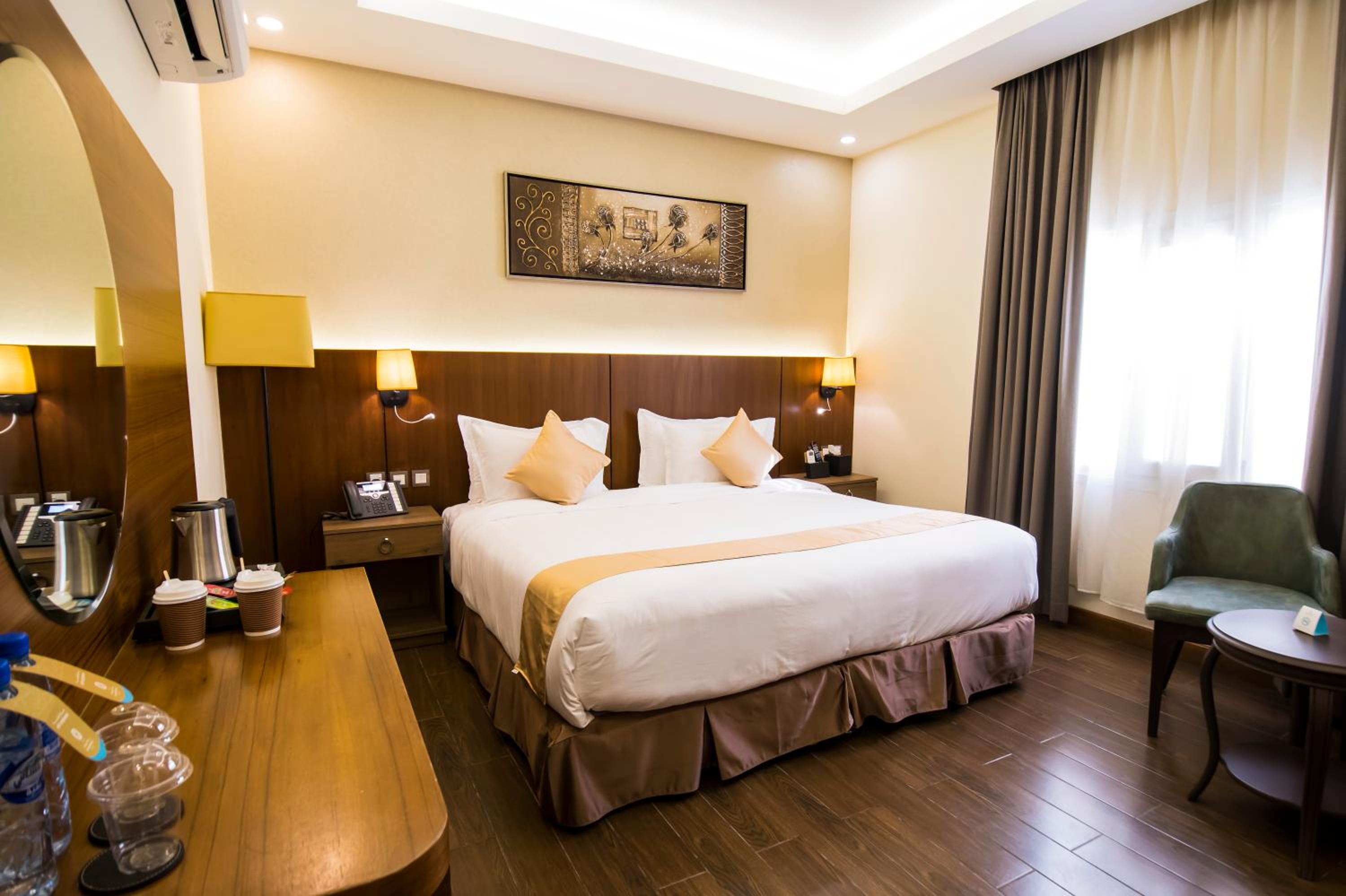 Standard Twin Room - Photo 4