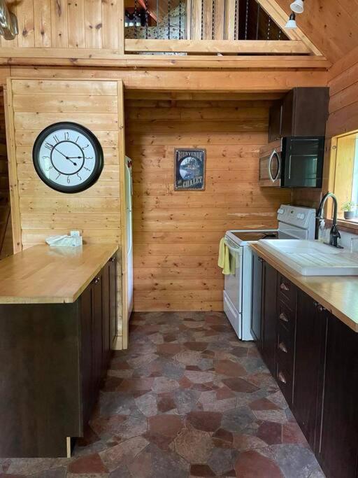 Three-Bedroom Chalet photo 2