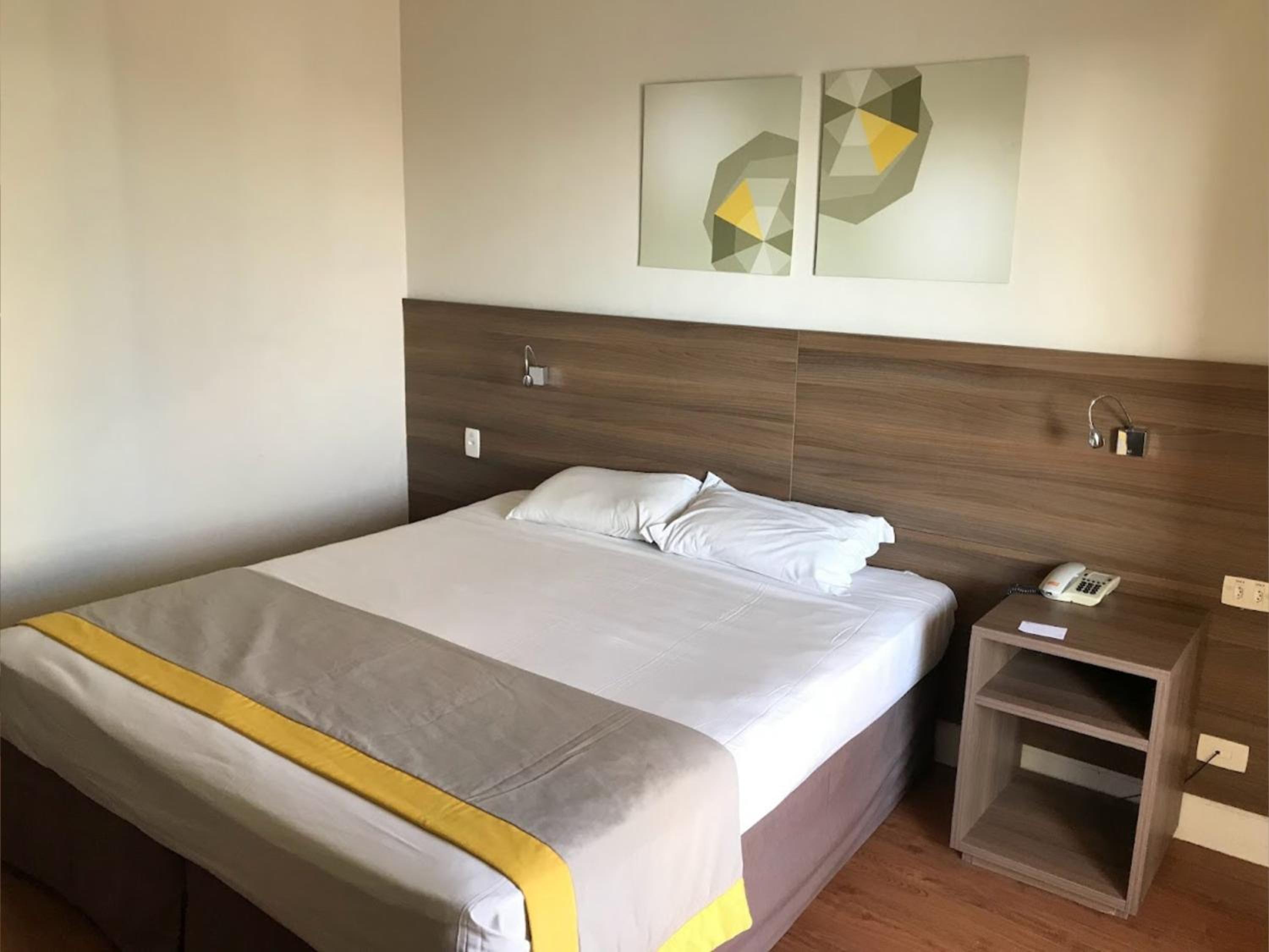 Two-Bedroom Deluxe Apartment With Balcony