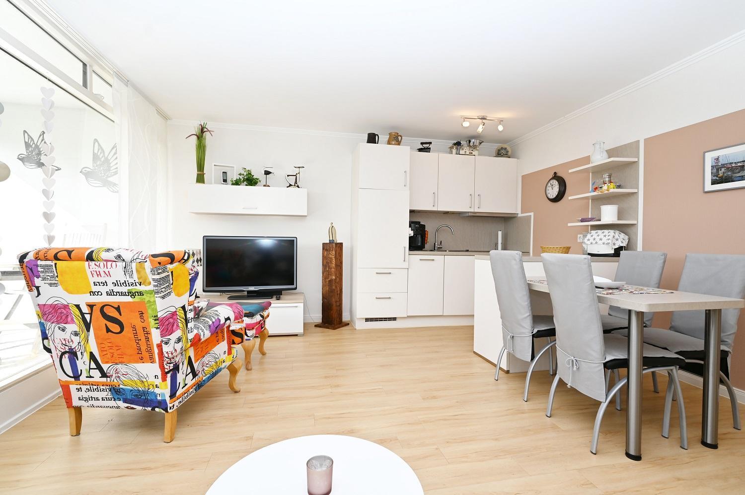Apartment with Terrace photo 3