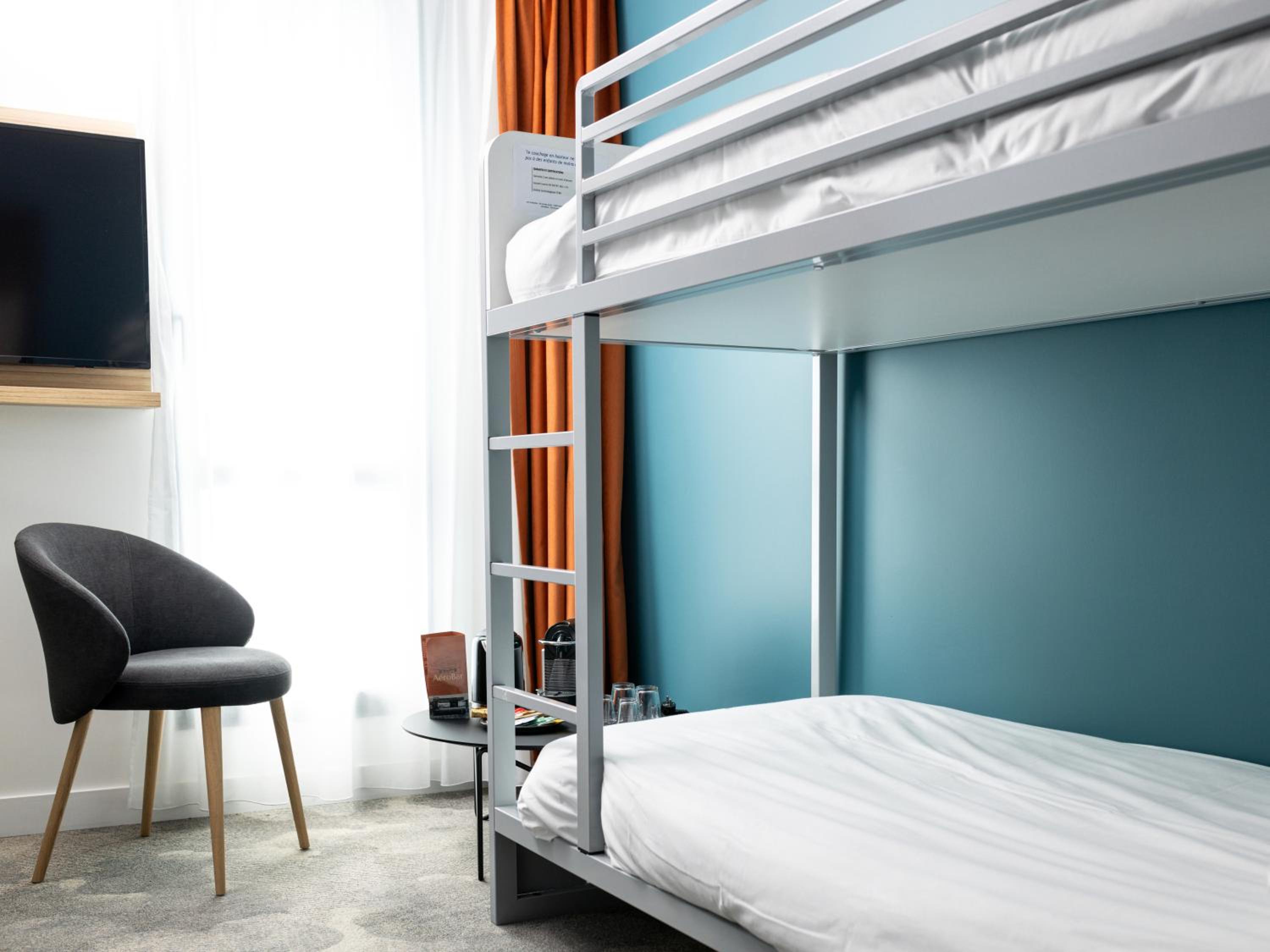 Superior Suite with Double Bed and Sofa Bed - Photo 4