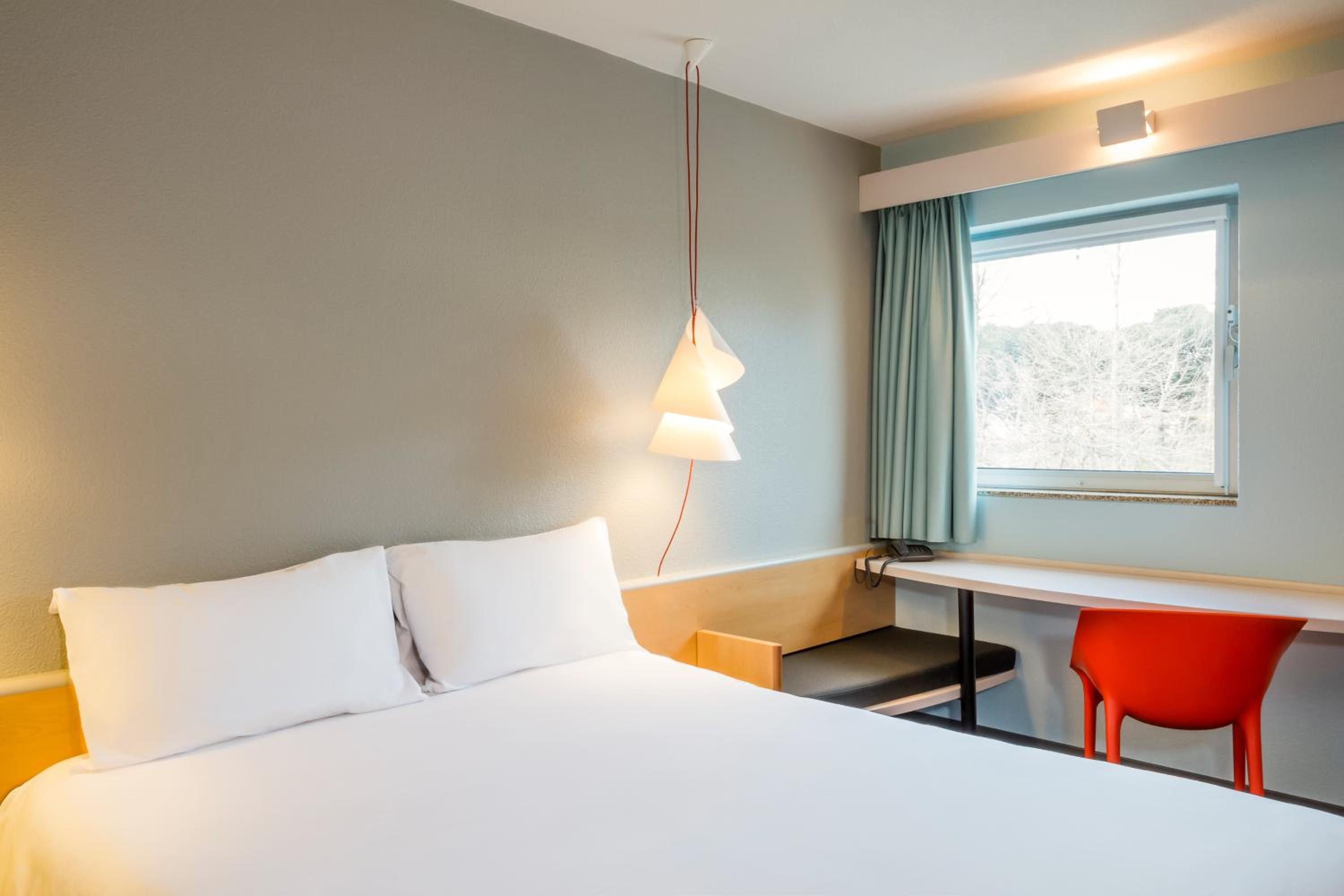 Standard Double Room with Double Bed - Photo 5