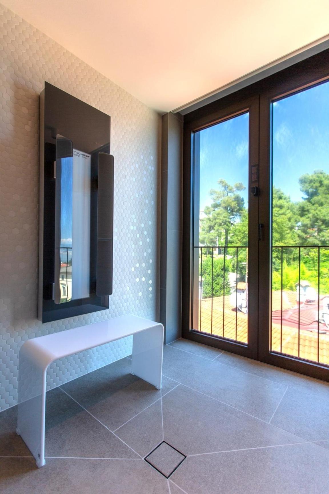 Keight Signature Suite - Photo 14