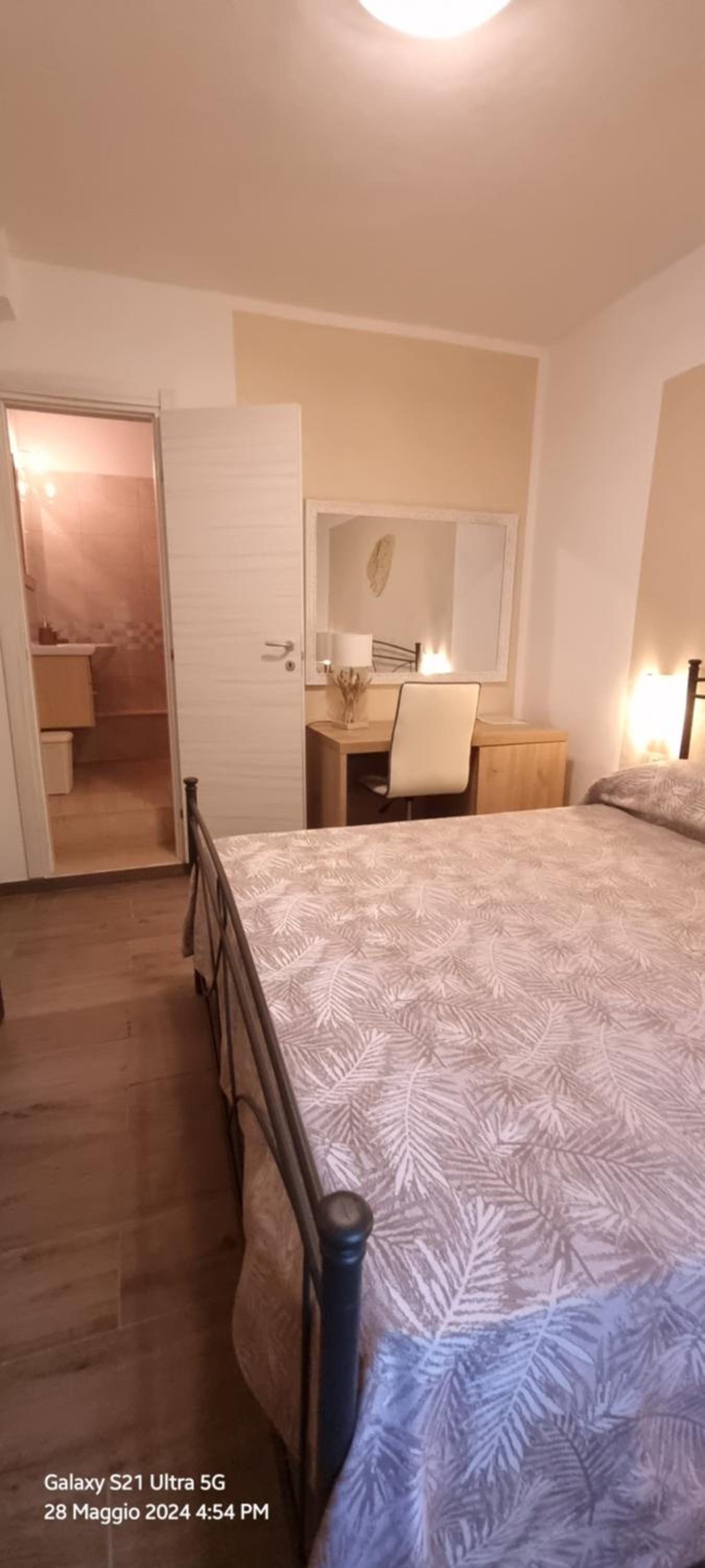 Double Room With Private Bathroom