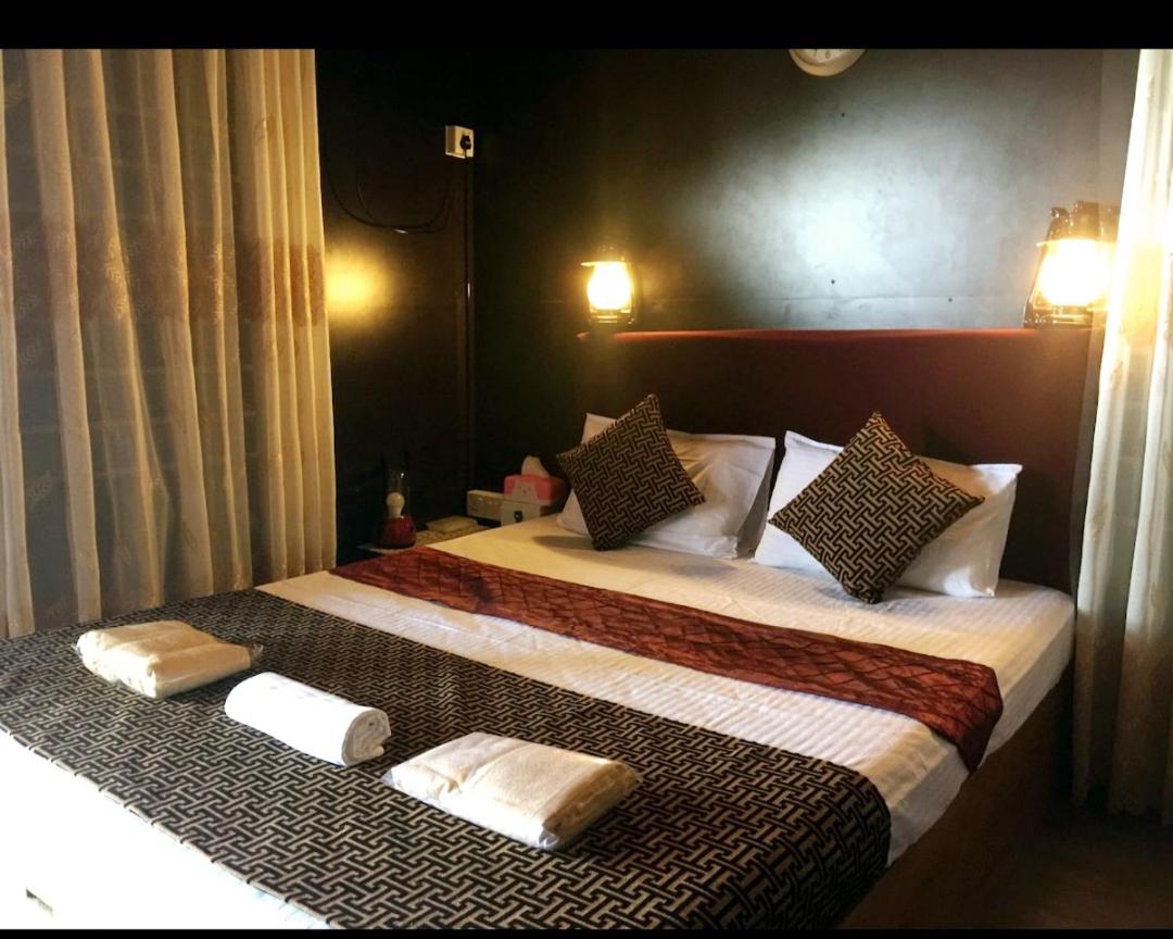 Double or Twin Room with Extra Bed photo 1