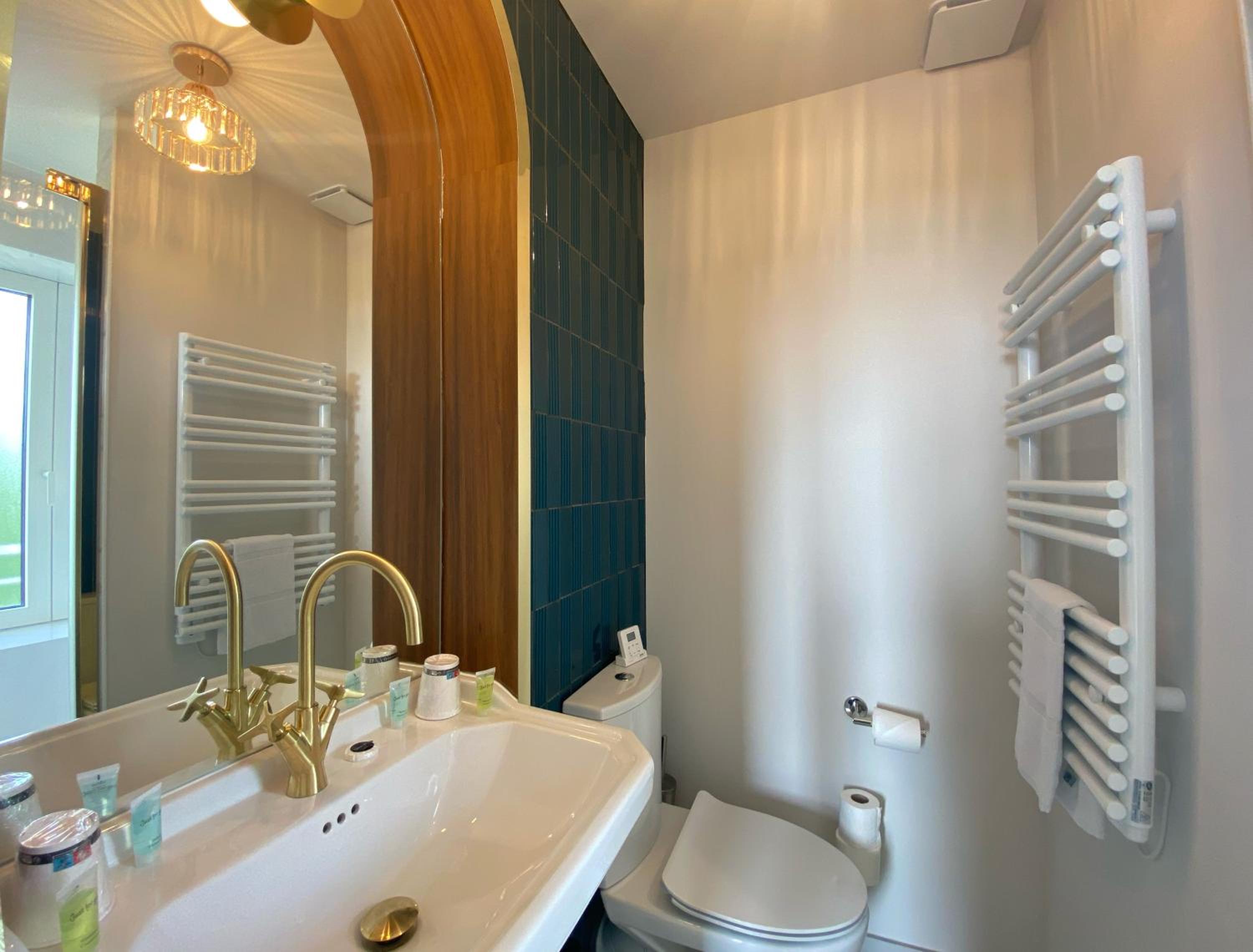 Standard Double Room - Photo 3