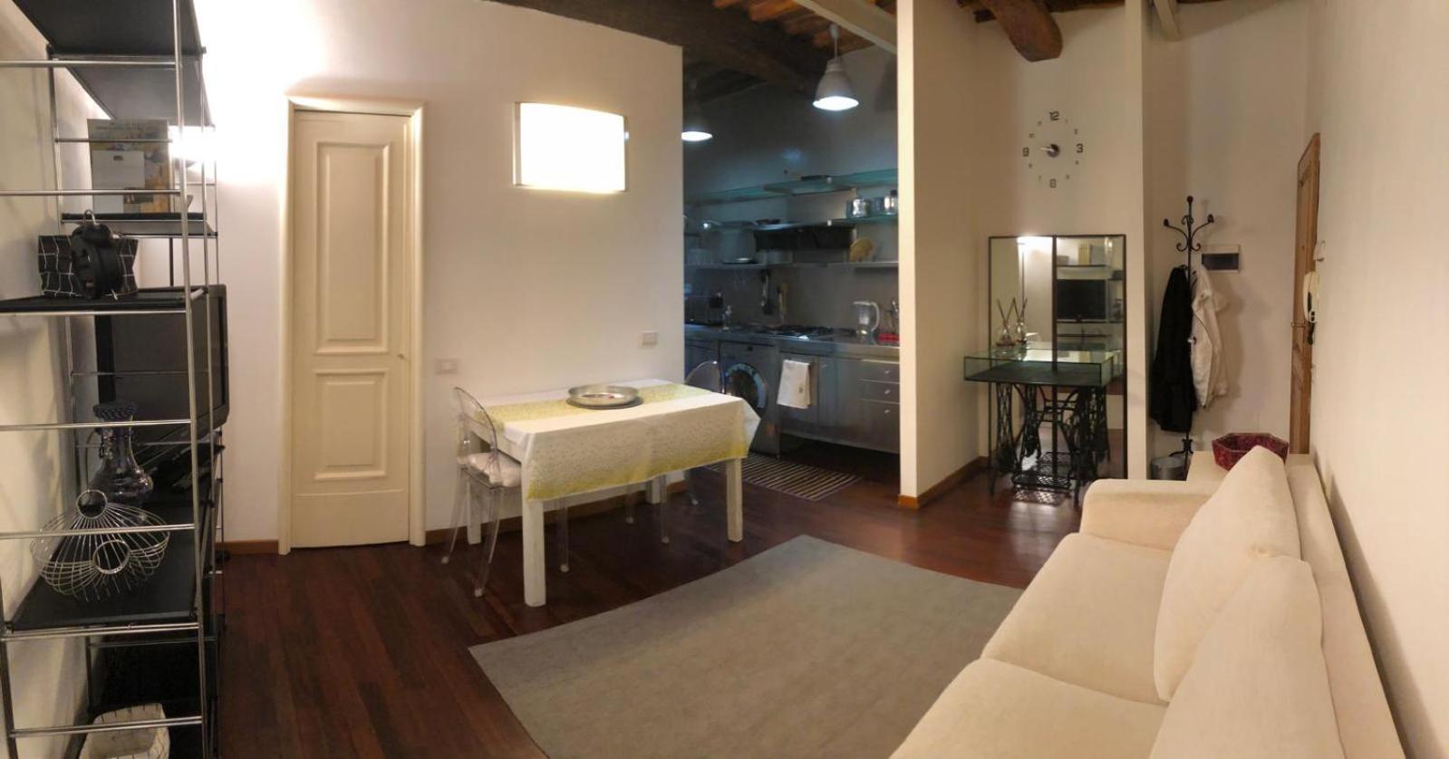One-Bedroom Apartment photo 1