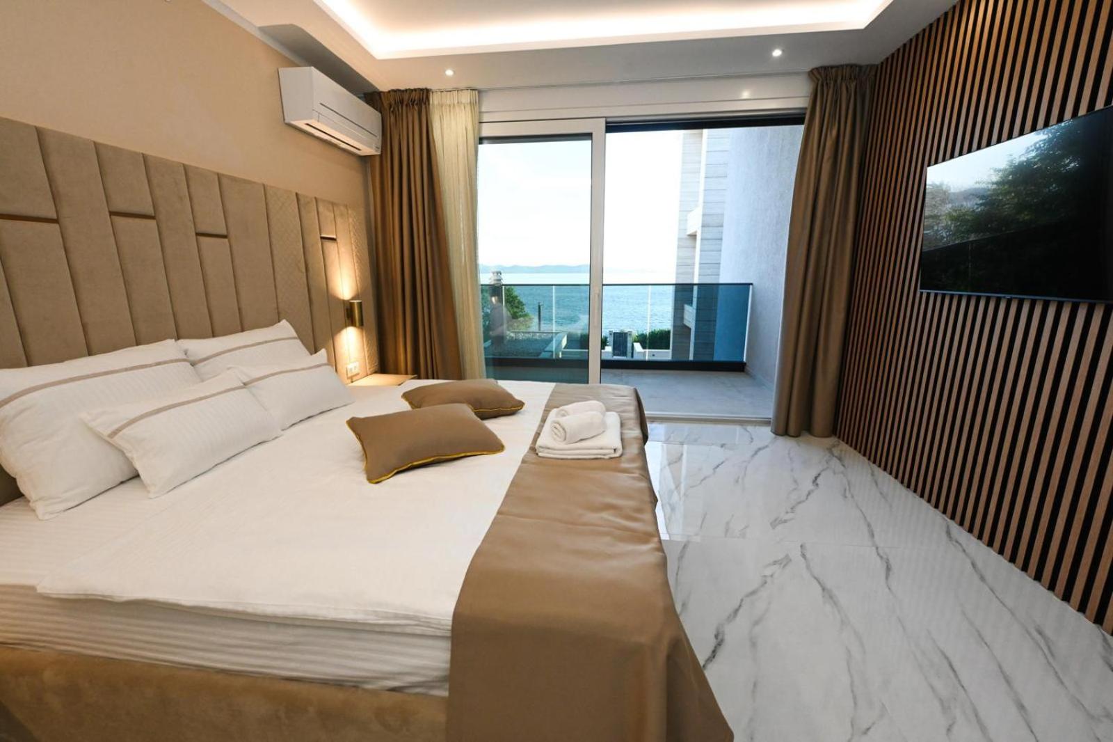Deluxe Triple Room with Sea View