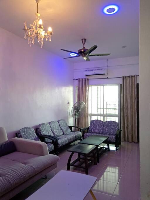 Three-Bedroom House photo 2