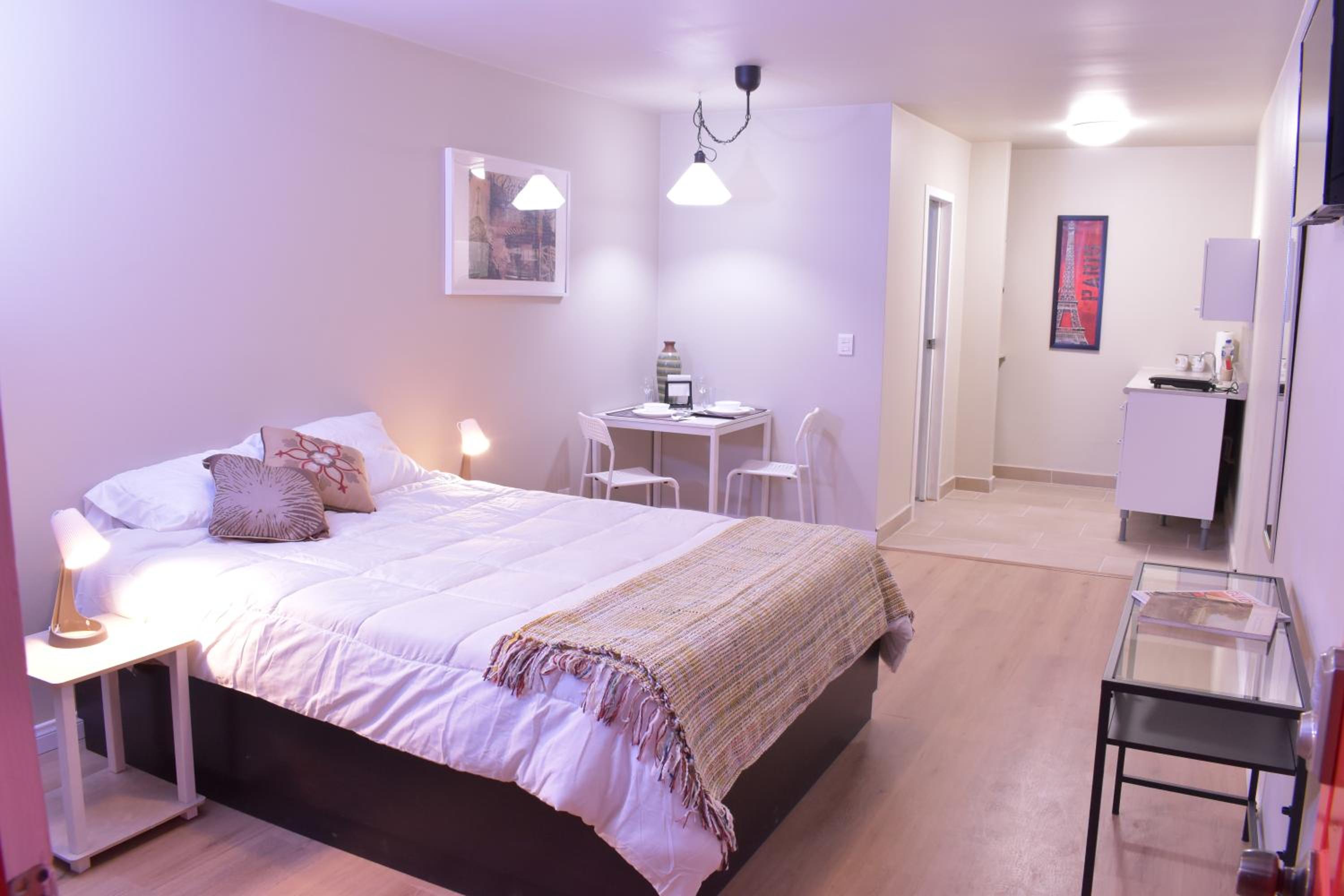 One-Bedroom Apartment