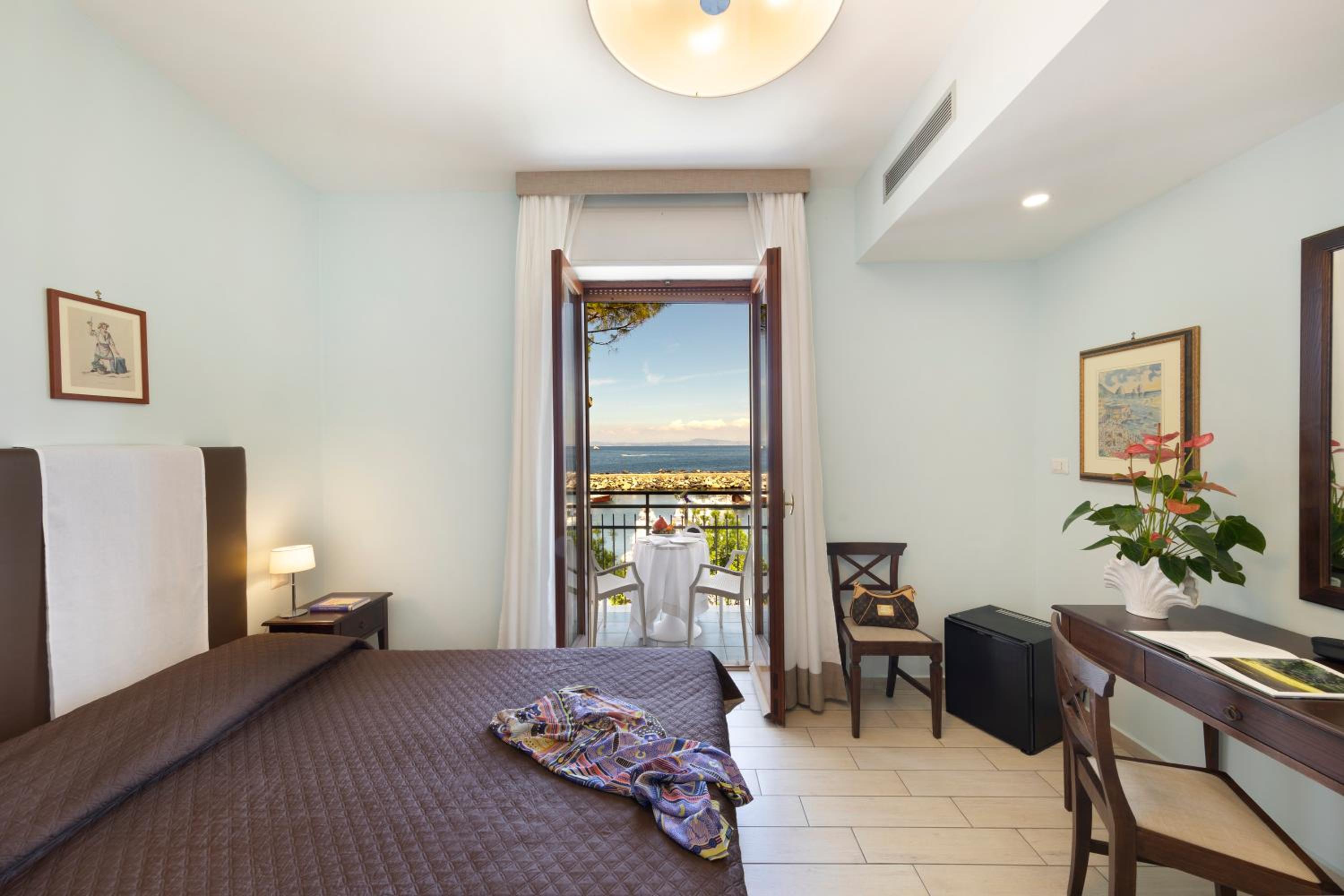 Superior Room with Sea View photo 1