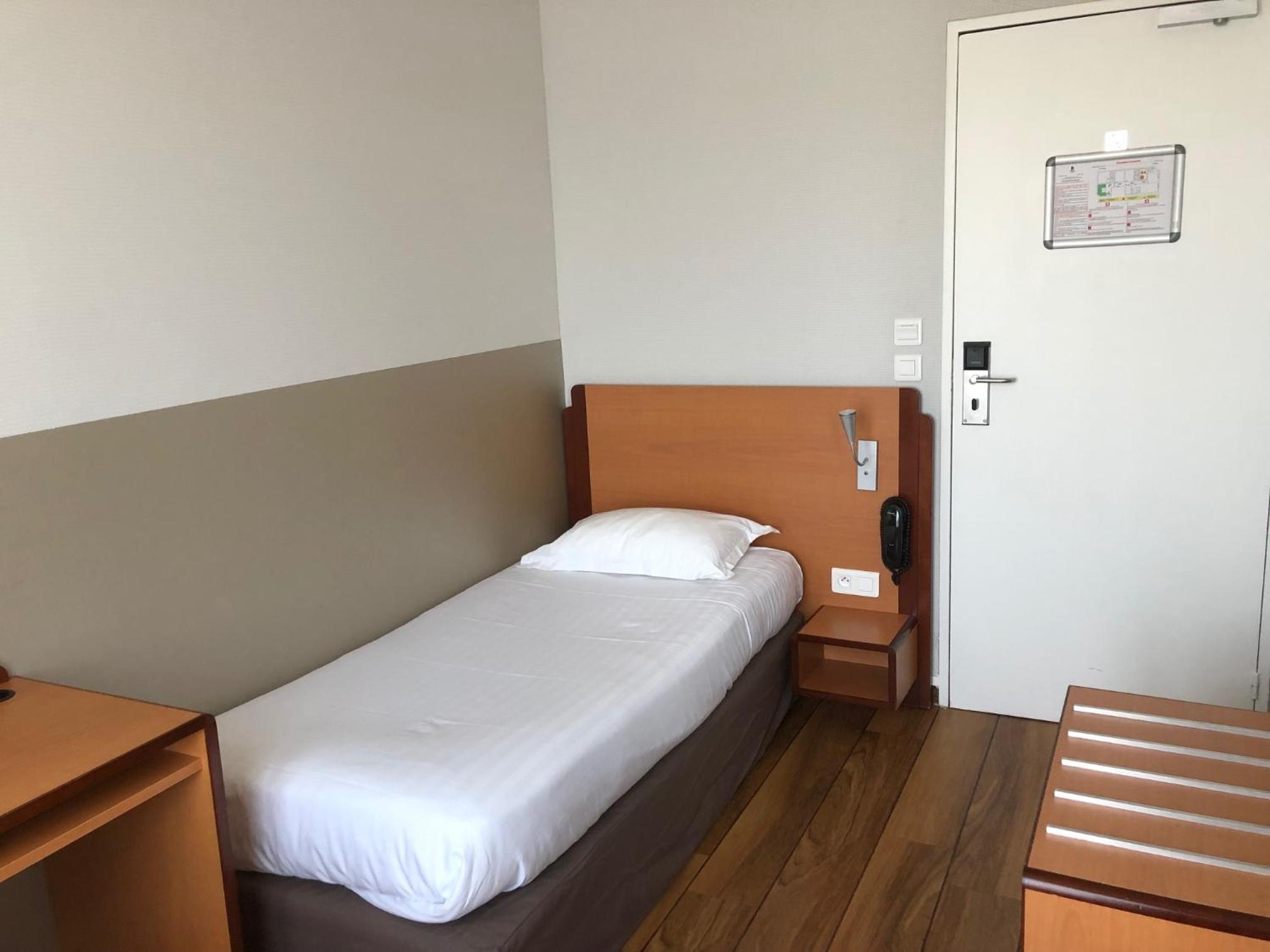 Single Room photo 2