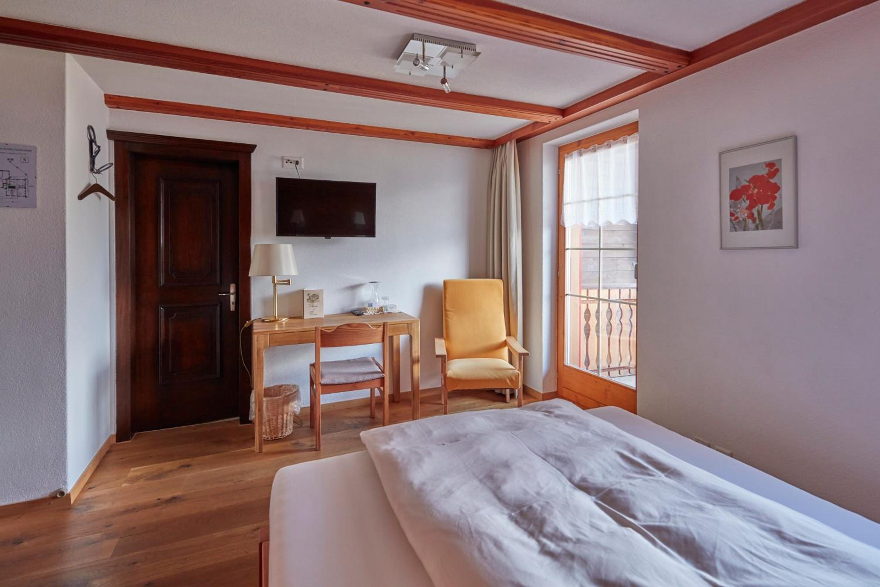 Deluxe Single Room with Balcony photo 2