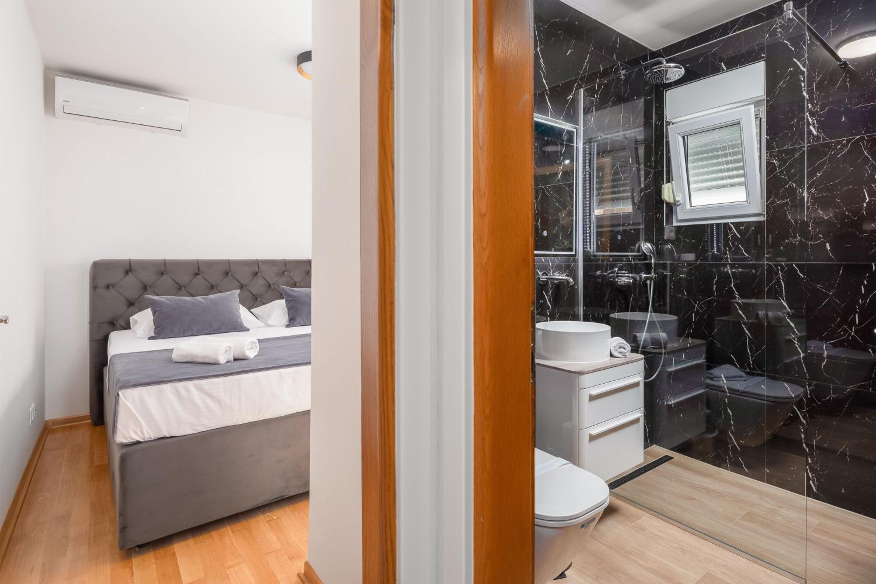 Two-Bedroom Deluxe Apartment photo 1