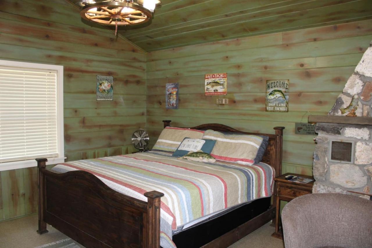 One-Bedroom House photo 1