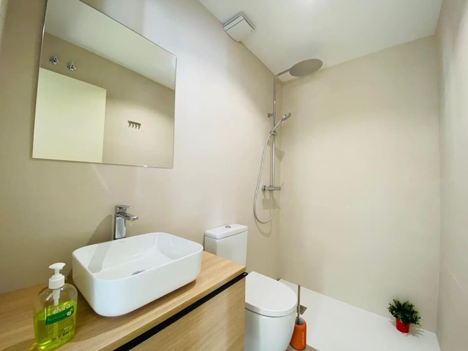 APARTAMENTOS AQUARIUM 100 m2 ビーチの隣, 写真 14