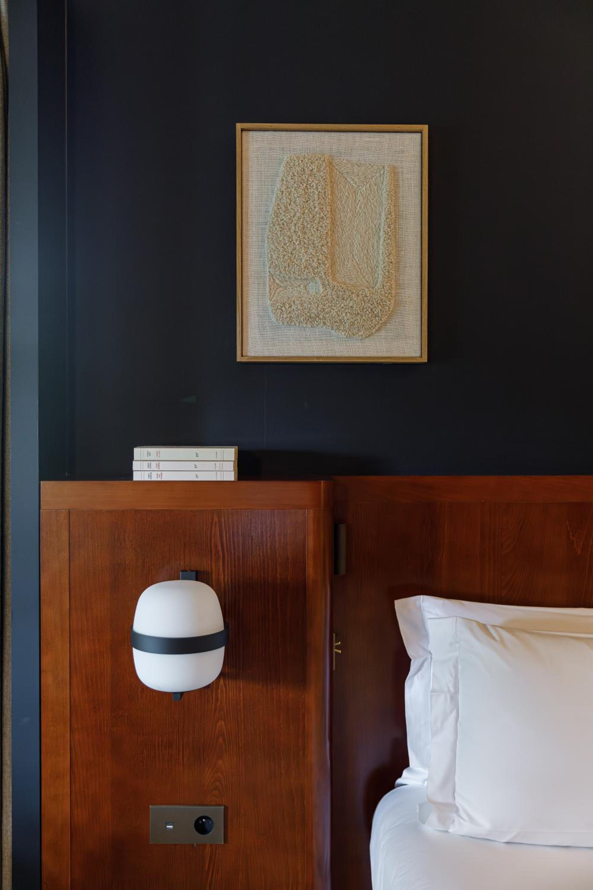 Prestige Room - Photo 16