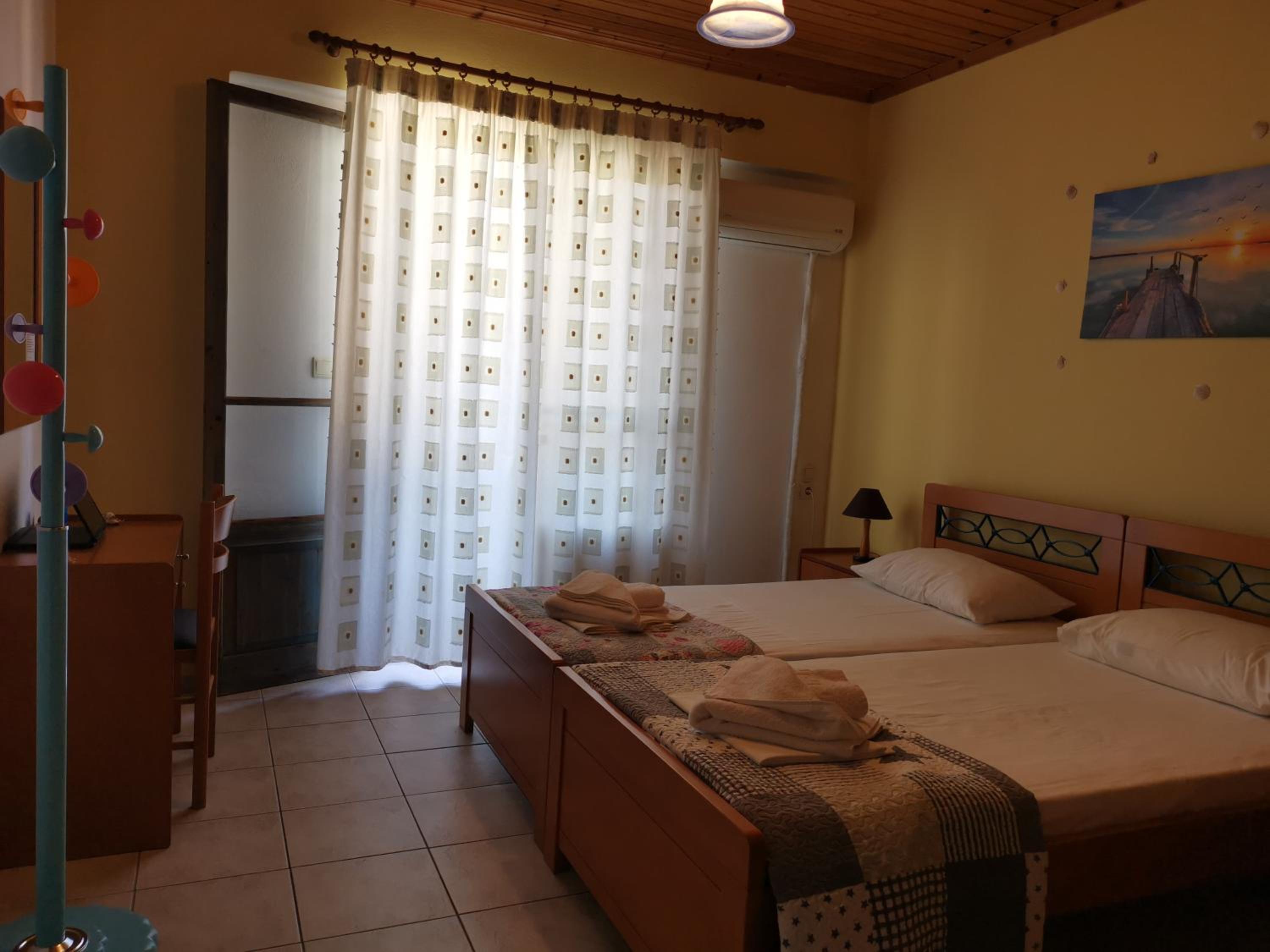 Deluxe Twin Room with Sea View photo 1