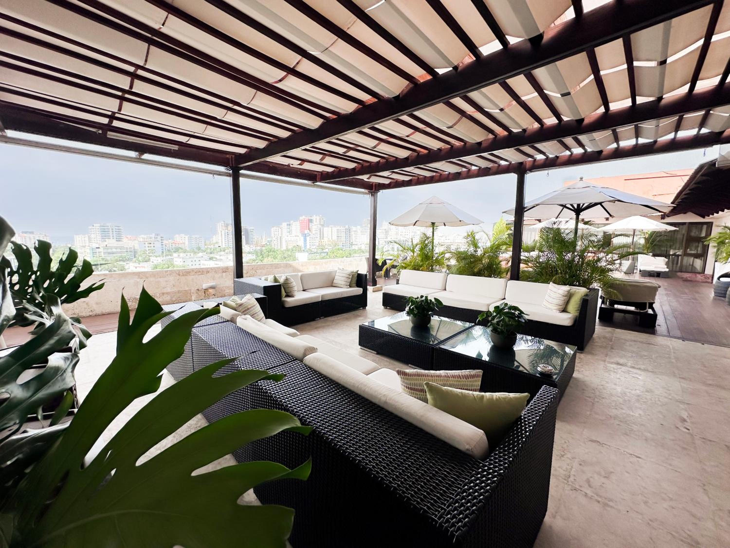 Superior Club Premium Room with Free WiFi thumbnail 6