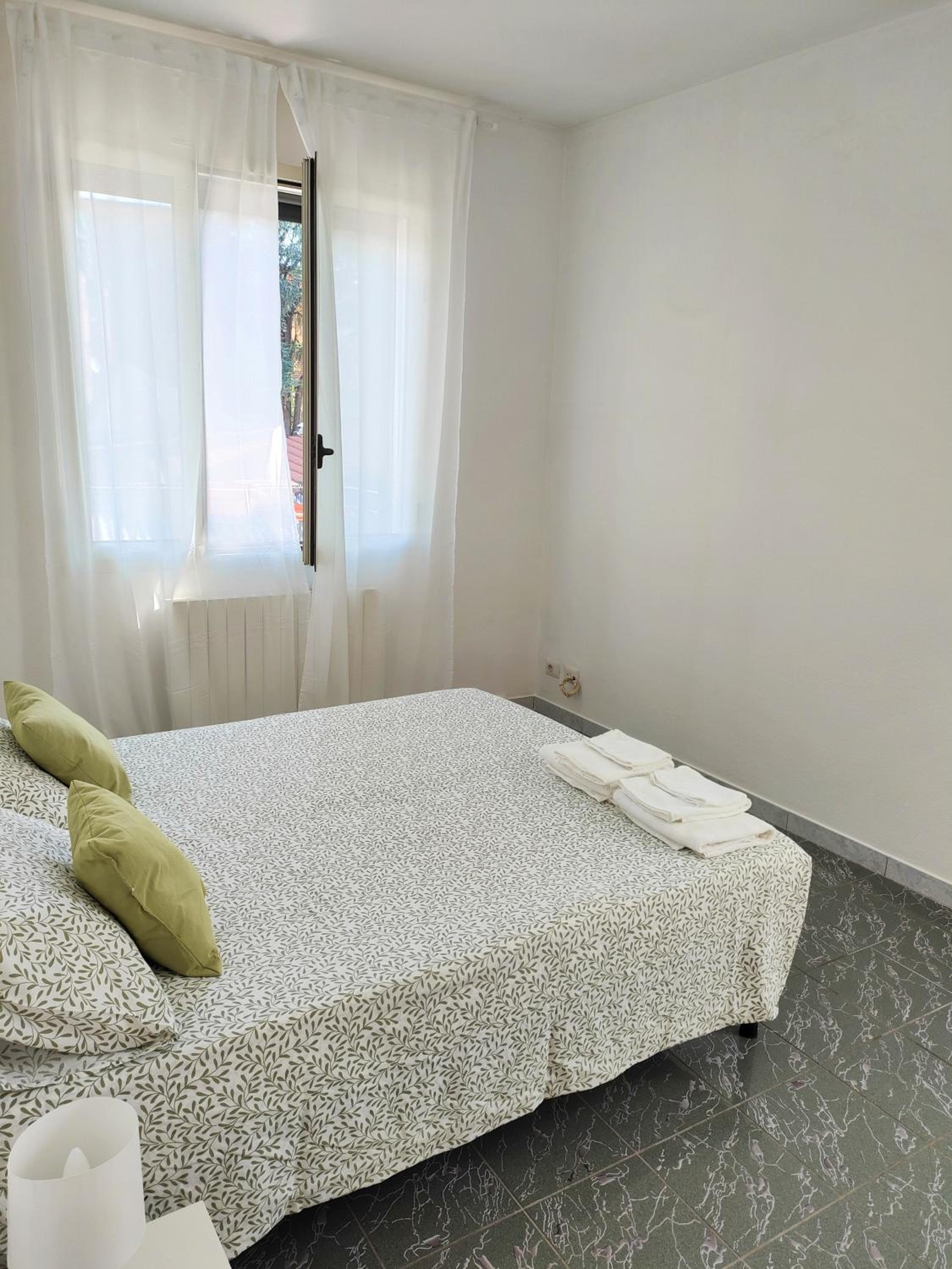 One-Bedroom Standard Apartment