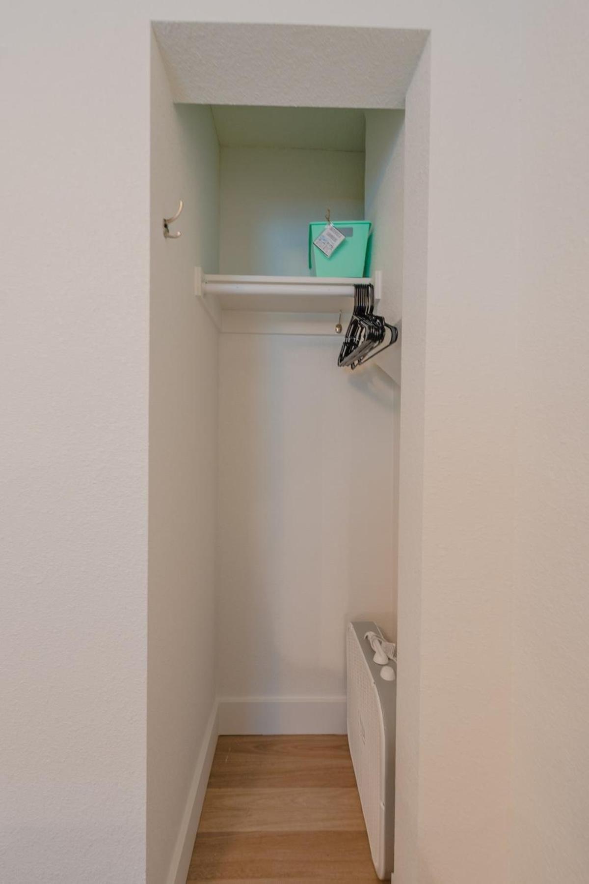 Apartment photo 2