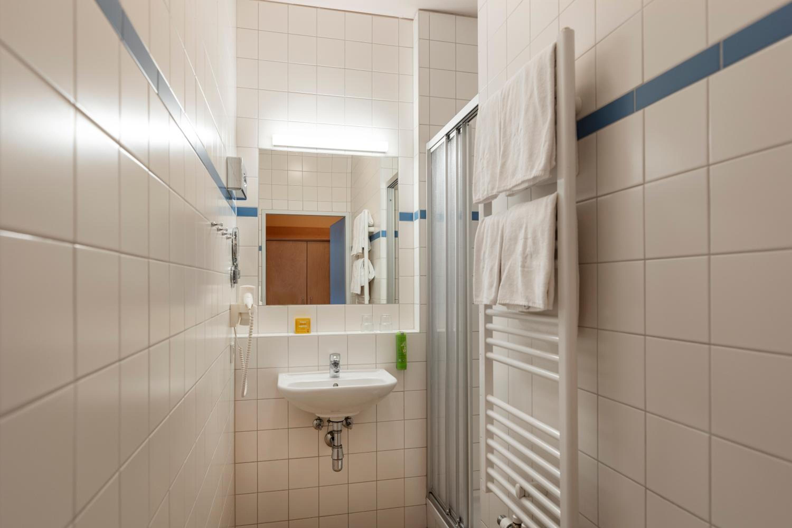 Double Room - Photo 3