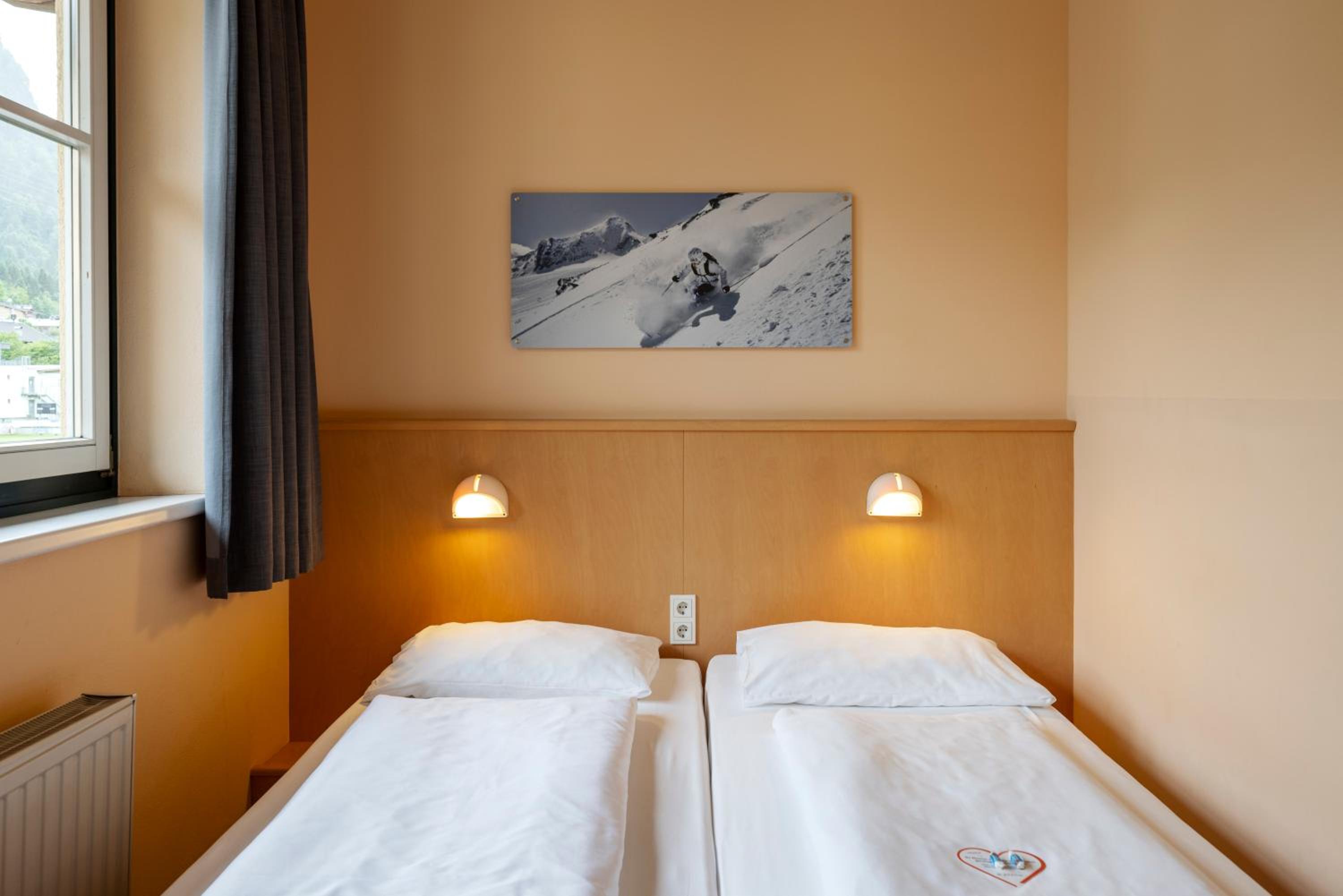 Double Room - Photo 7