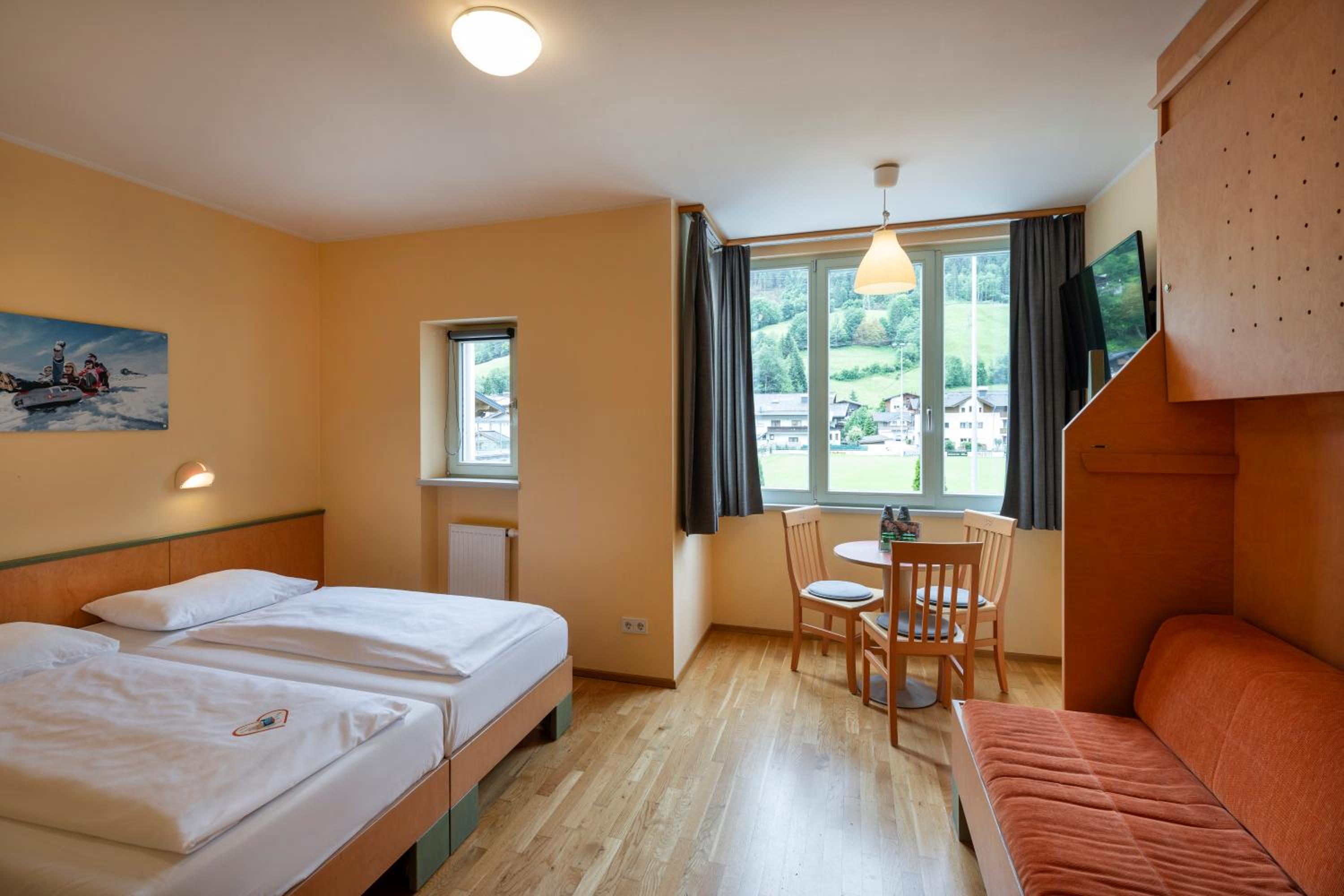 Quadruple Room - Photo 11