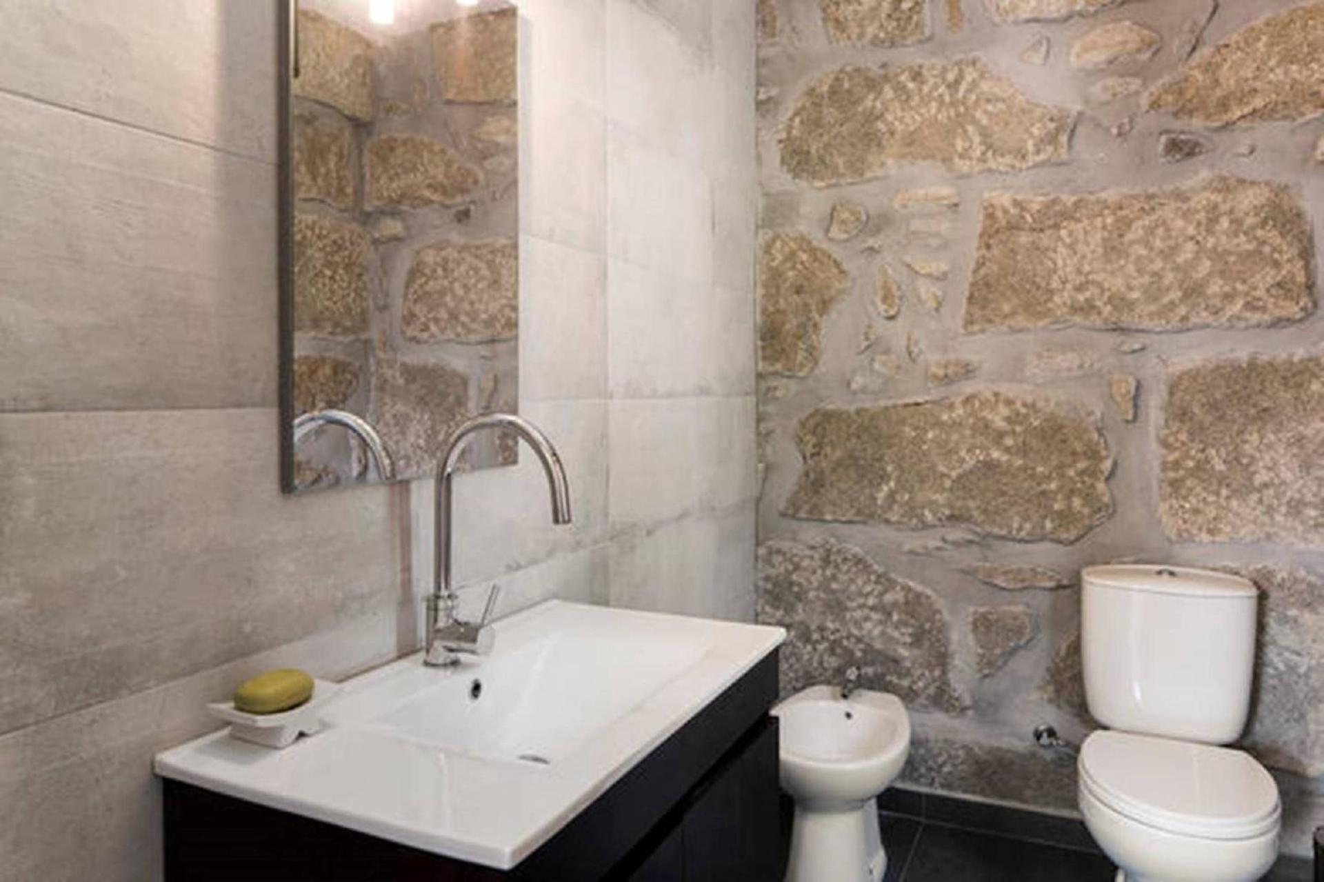 Three-Bedroom Vacation Home  photo 2