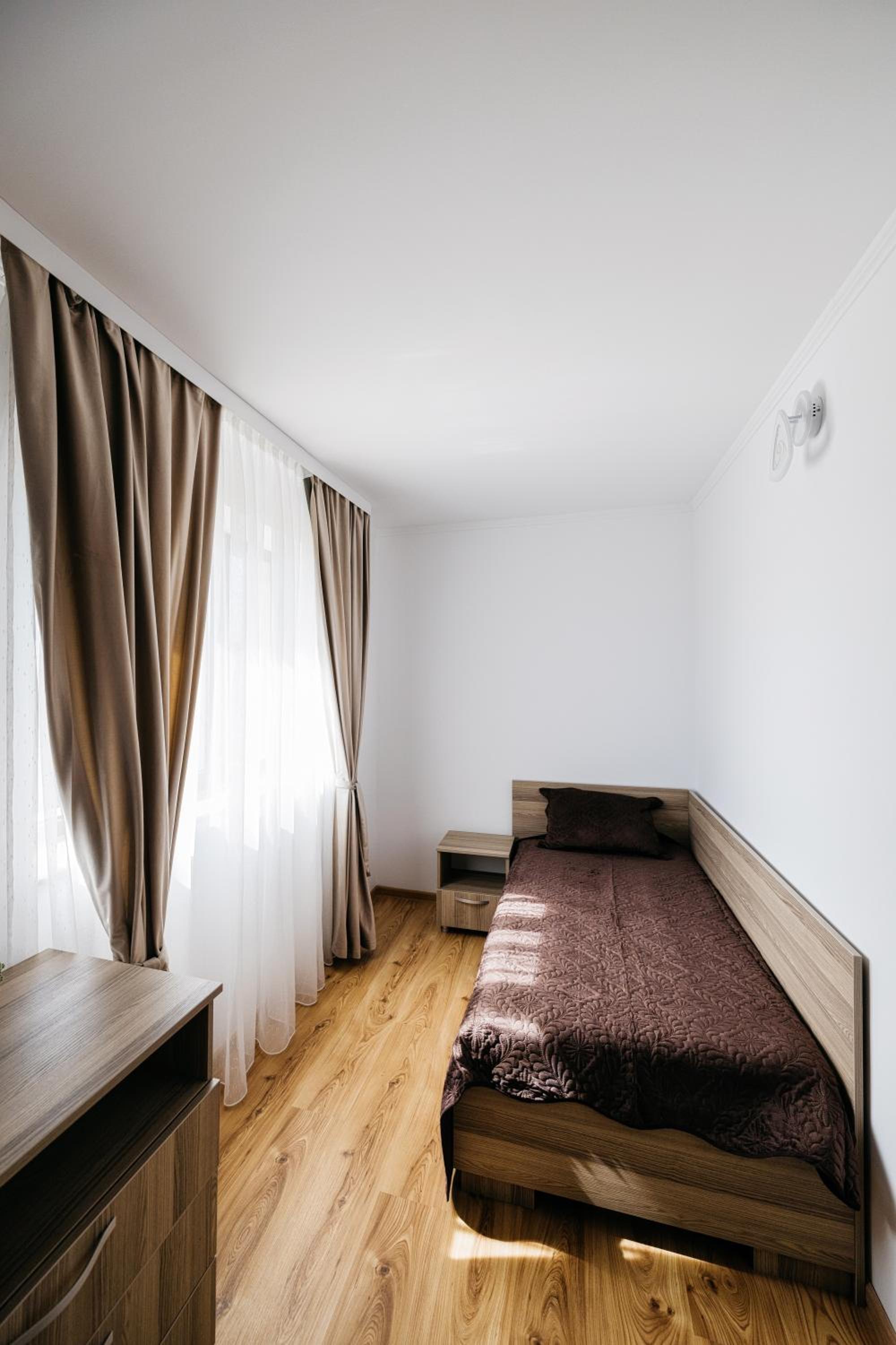 Single Room with Shared Bathroom photo 1